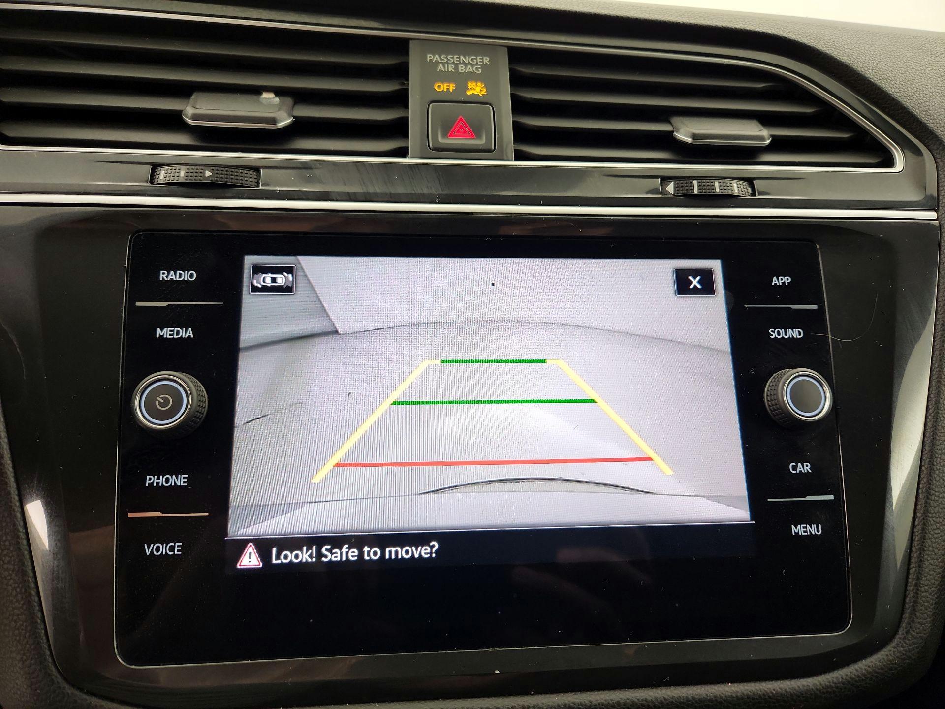 Thumbnail: 2023 Volkswagen Tiguan - 14