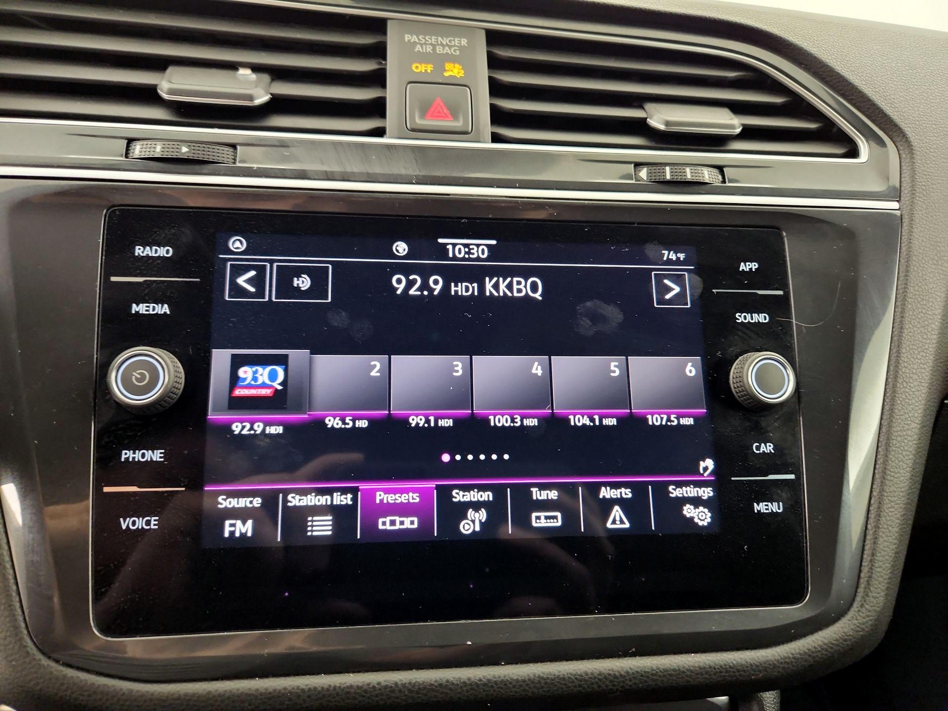 Thumbnail: 2023 Volkswagen Tiguan - 15