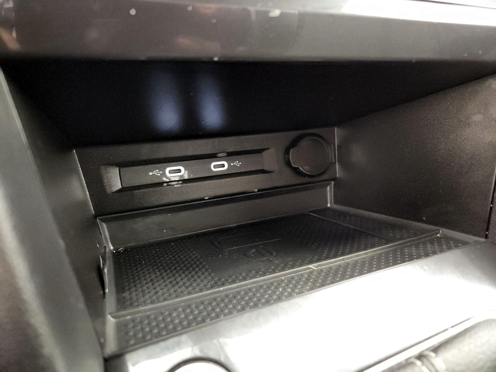 Thumbnail: 2023 Volkswagen Tiguan - 18