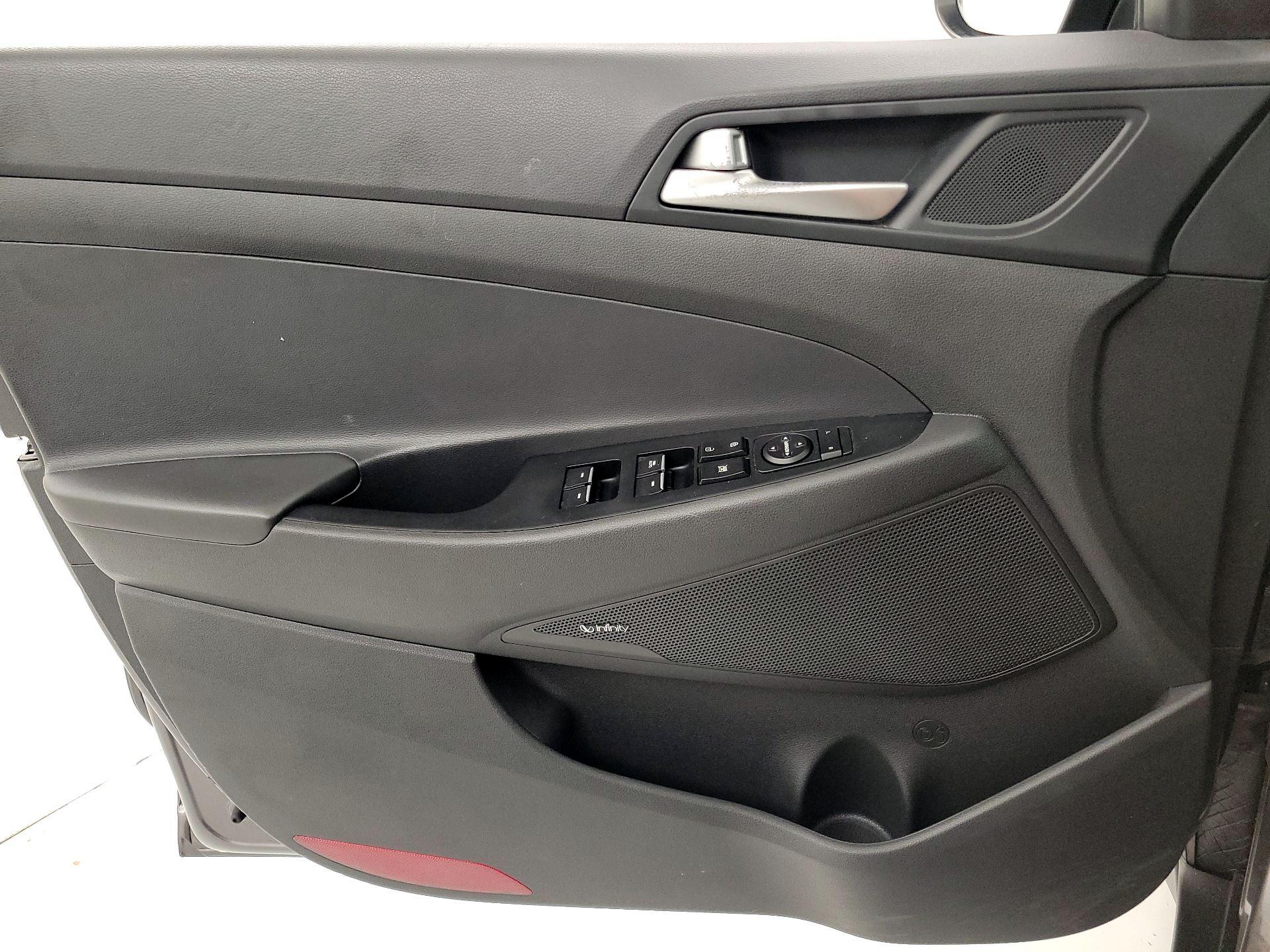 Thumbnail: 2020 Hyundai Tucson - 12