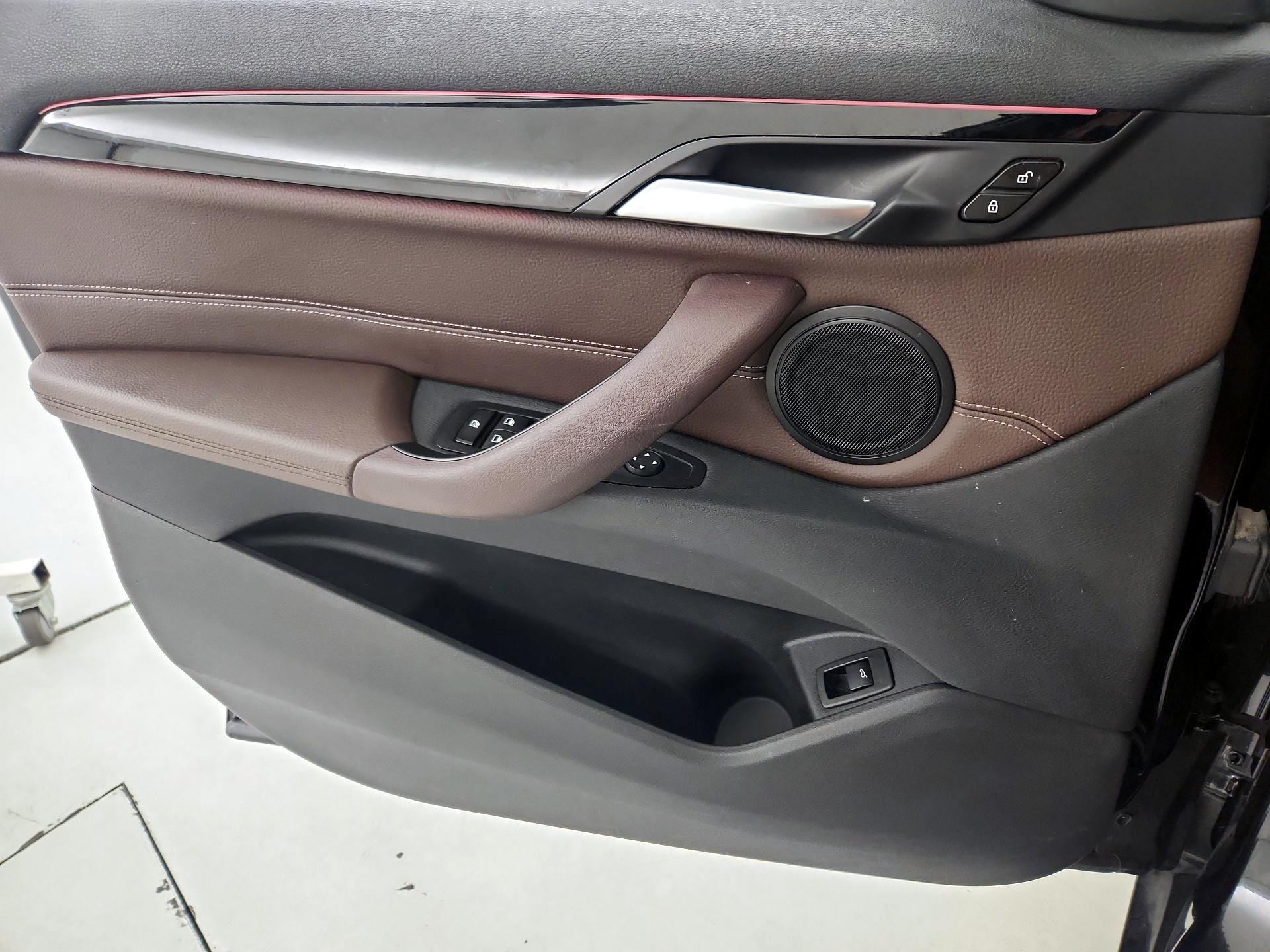 Thumbnail: 2020 BMW X1 - 12