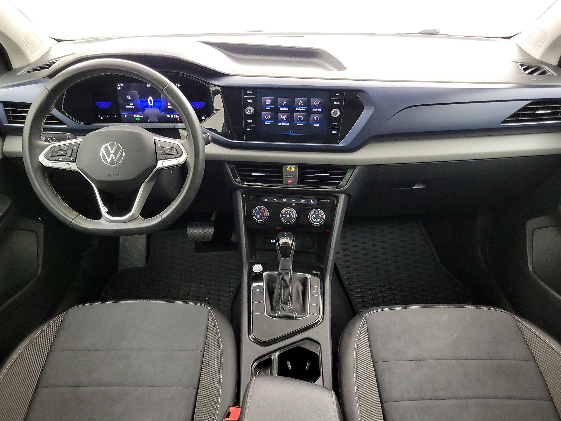 Thumbnail: 2023 Volkswagen Taos - 9
