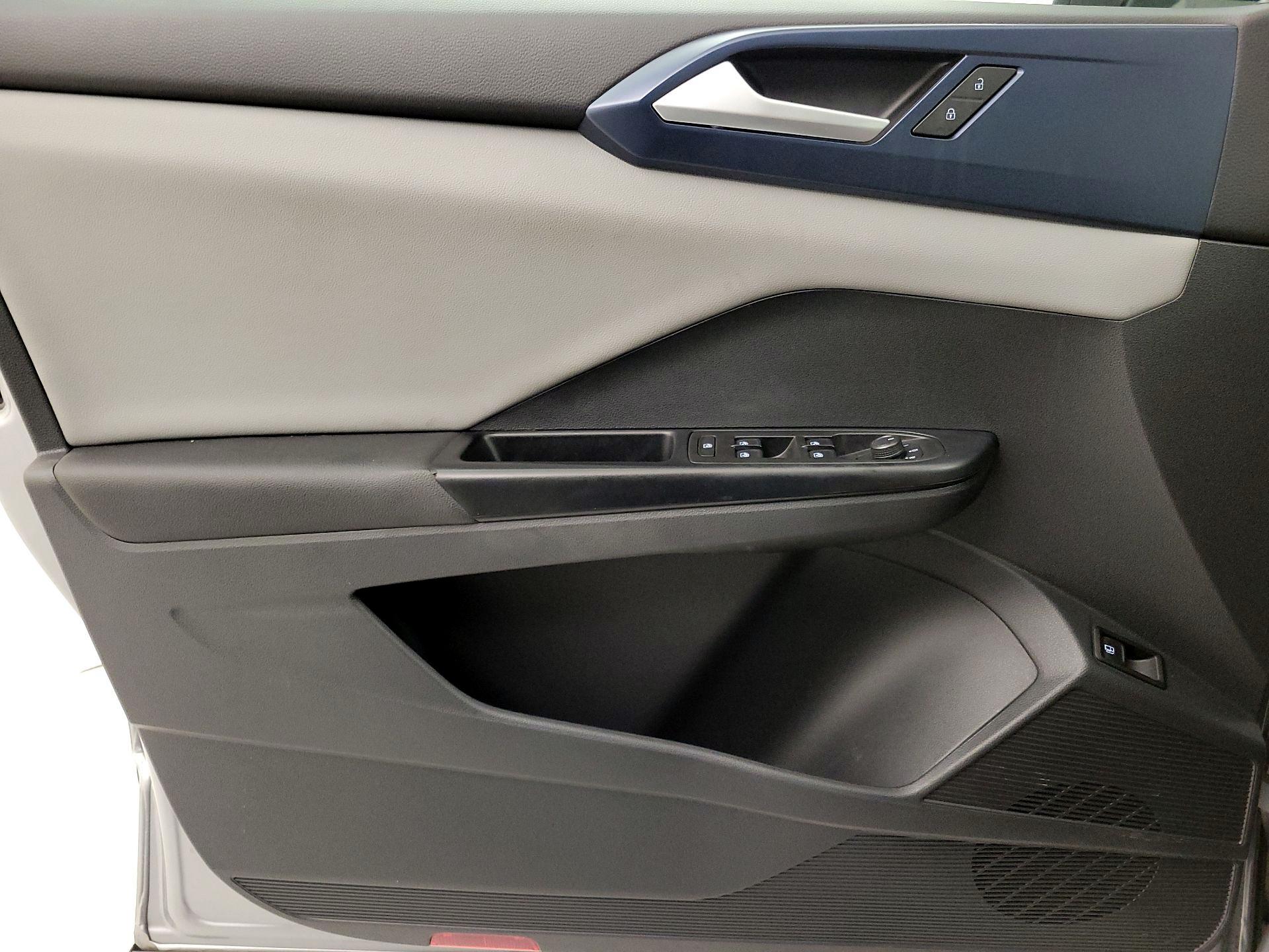 Thumbnail: 2023 Volkswagen Taos - 12