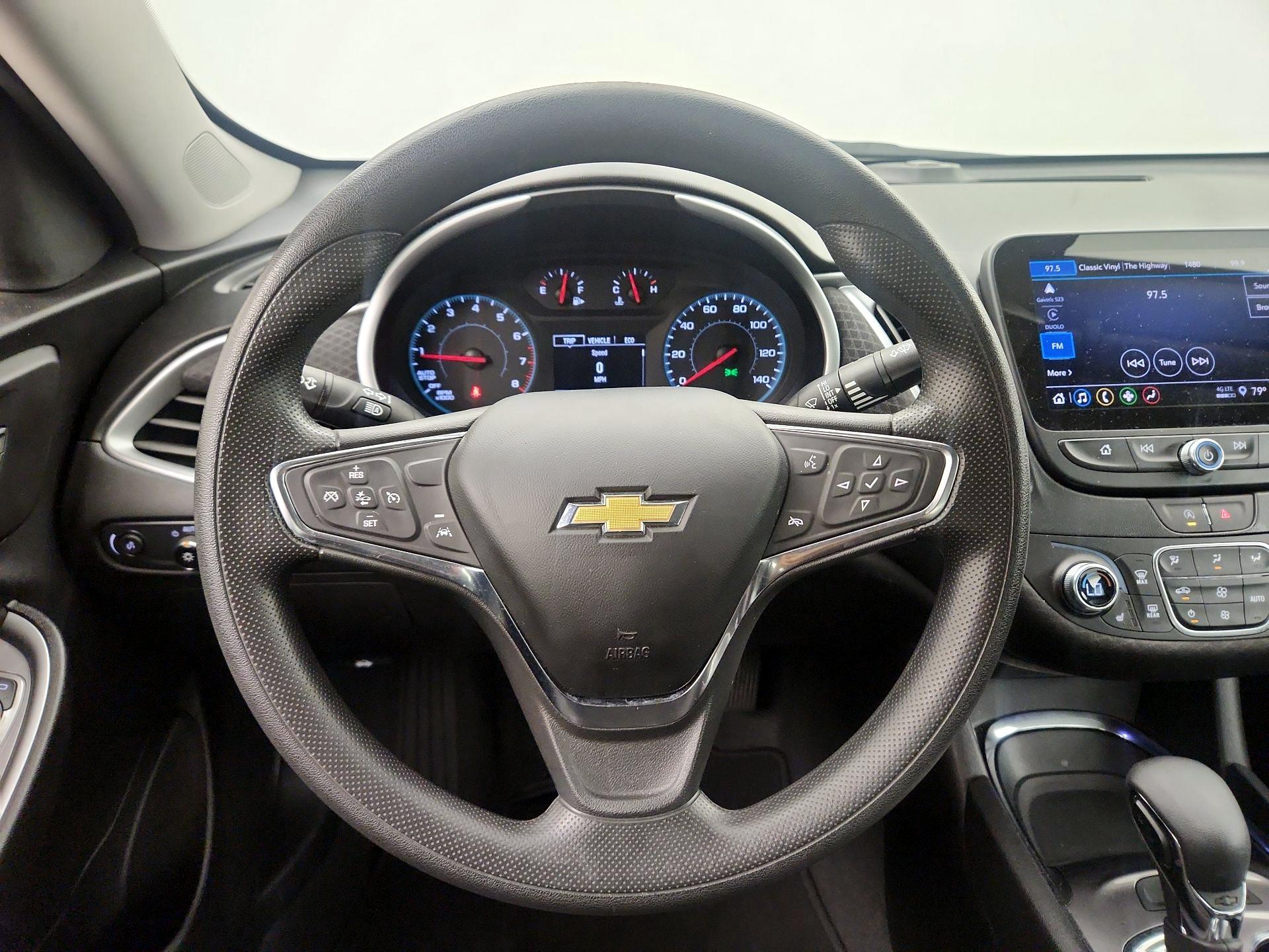 Thumbnail: 2023 Chevrolet Malibu - 10