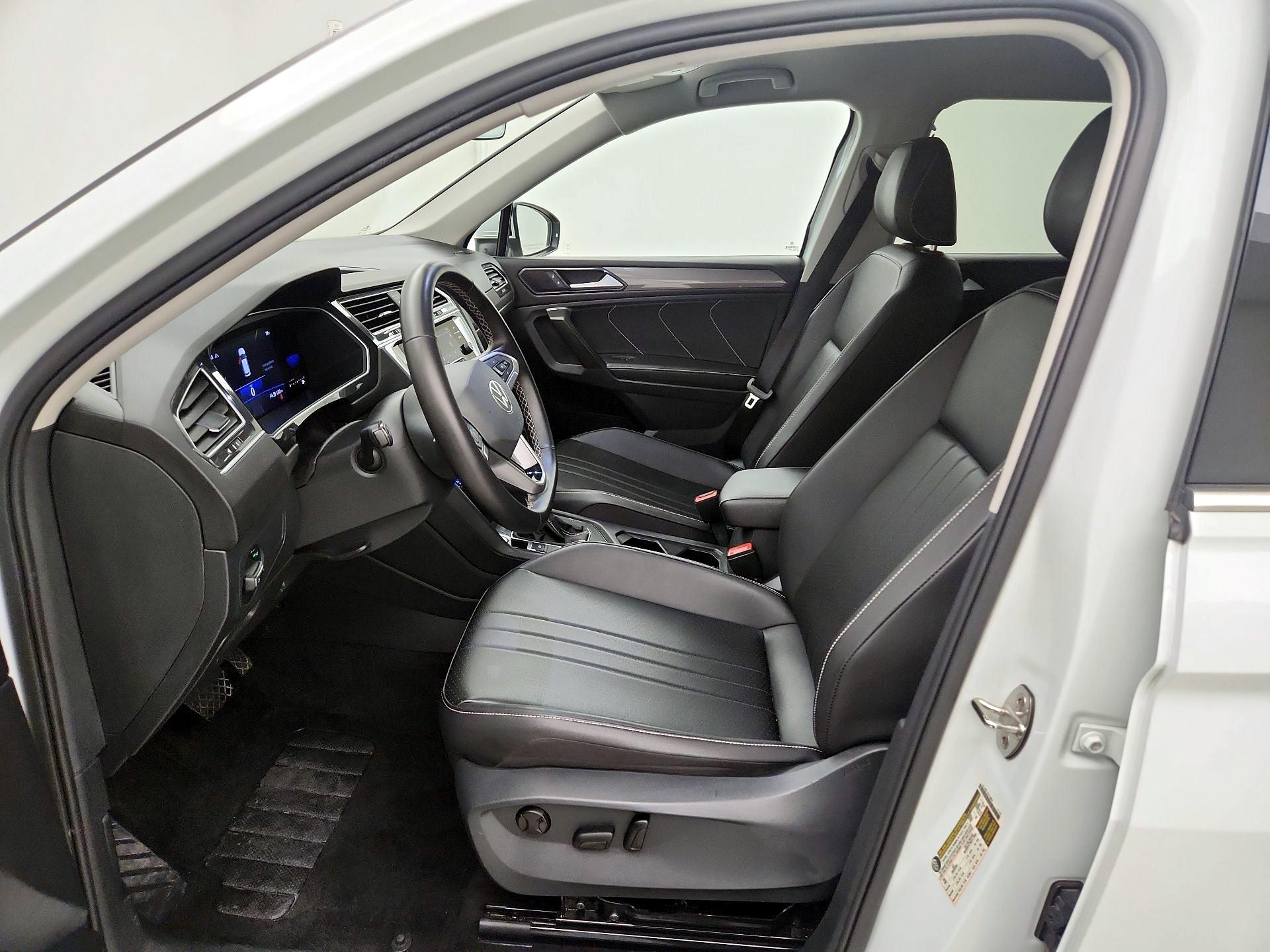 Thumbnail: 2024 Volkswagen Tiguan - 11