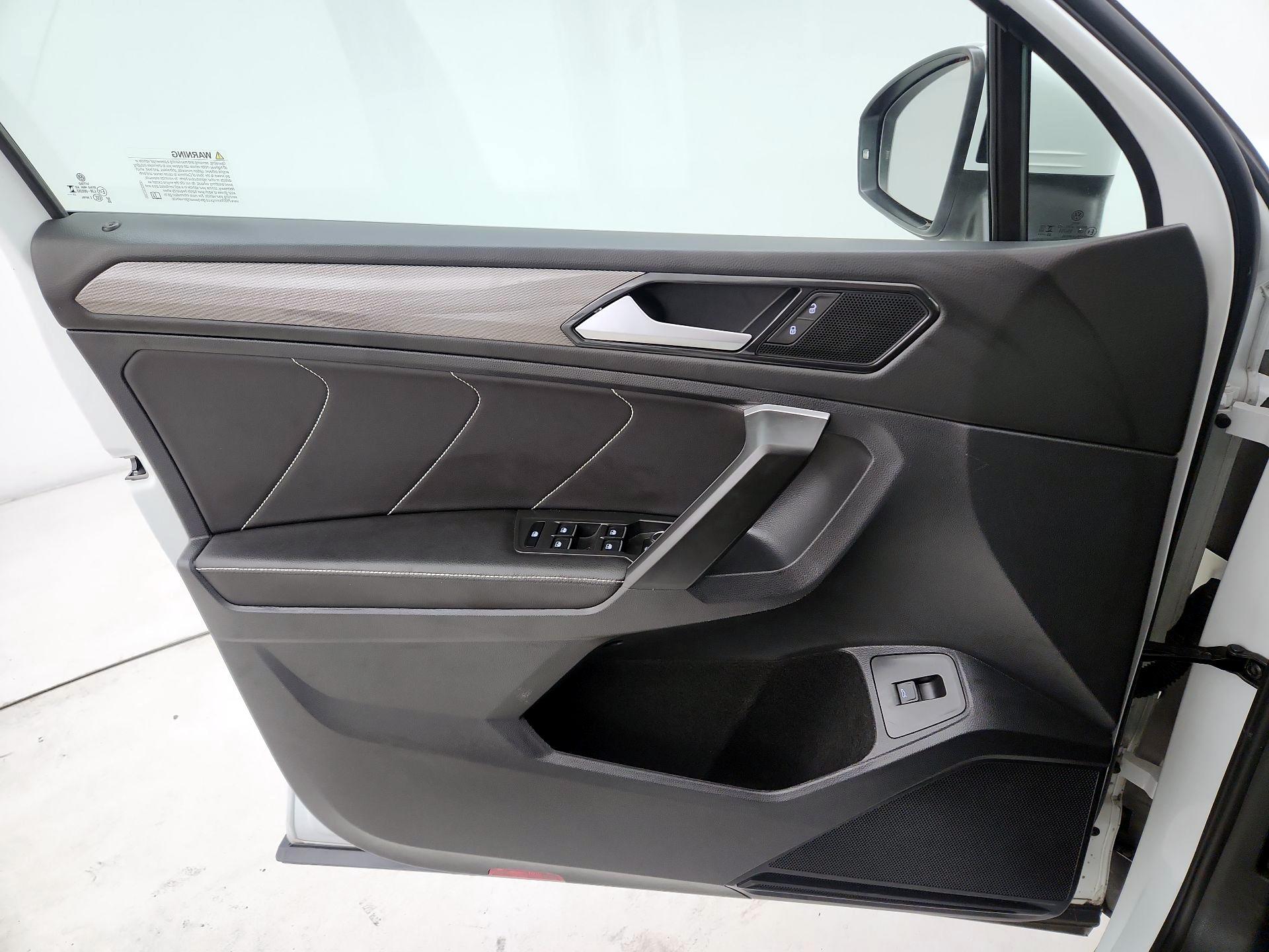 Thumbnail: 2024 Volkswagen Tiguan - 12