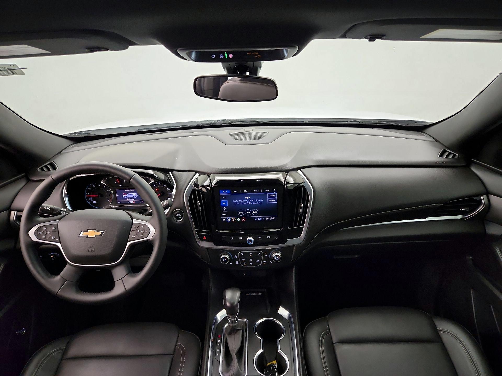 Thumbnail: 2022 Chevrolet Traverse - 9