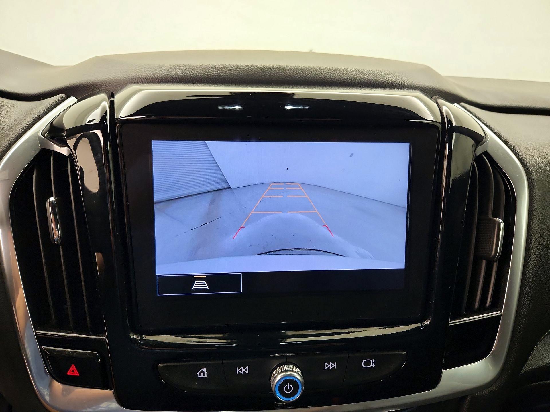 Thumbnail: 2022 Chevrolet Traverse - 14