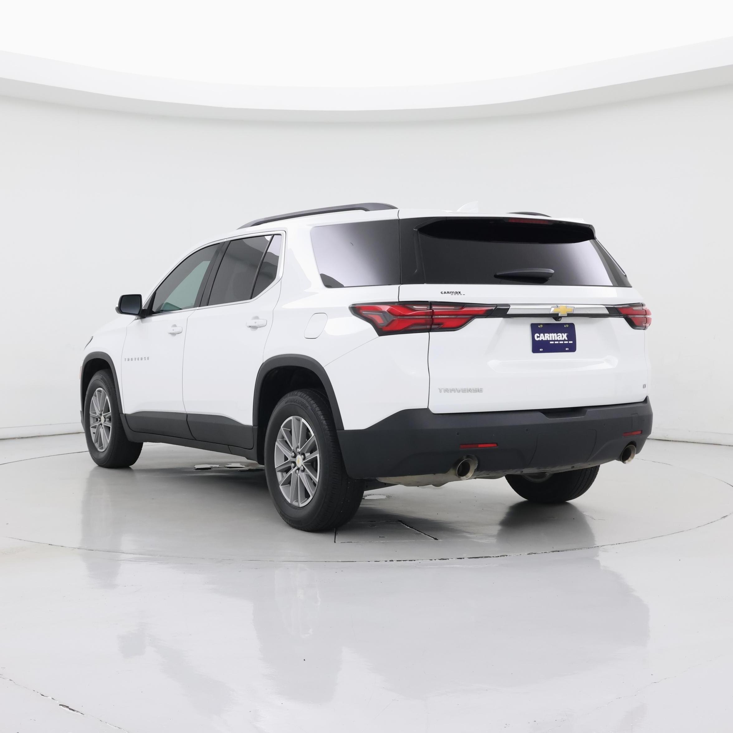 Thumbnail: 2022 Chevrolet Traverse - 2