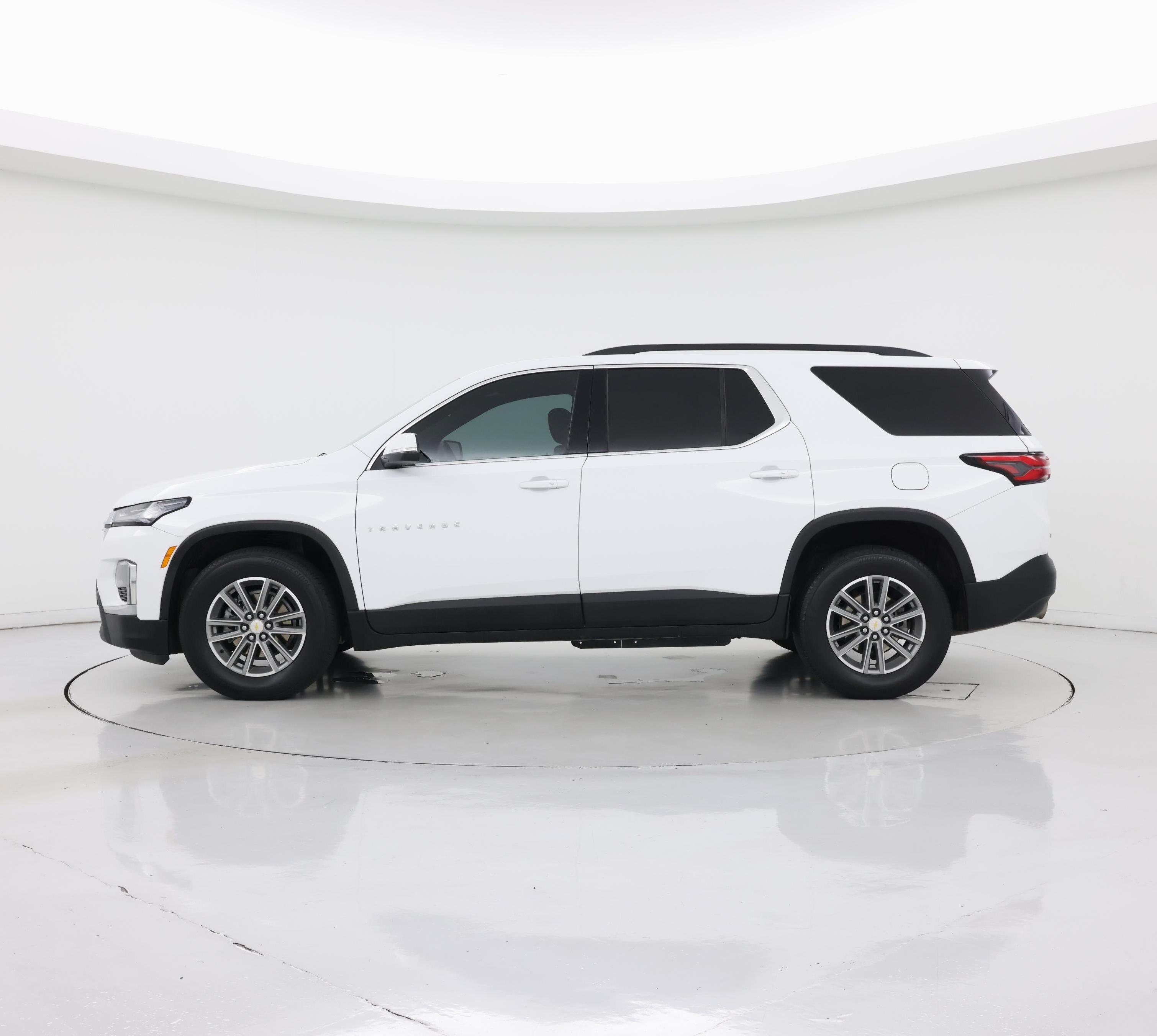 Thumbnail: 2022 Chevrolet Traverse - 3