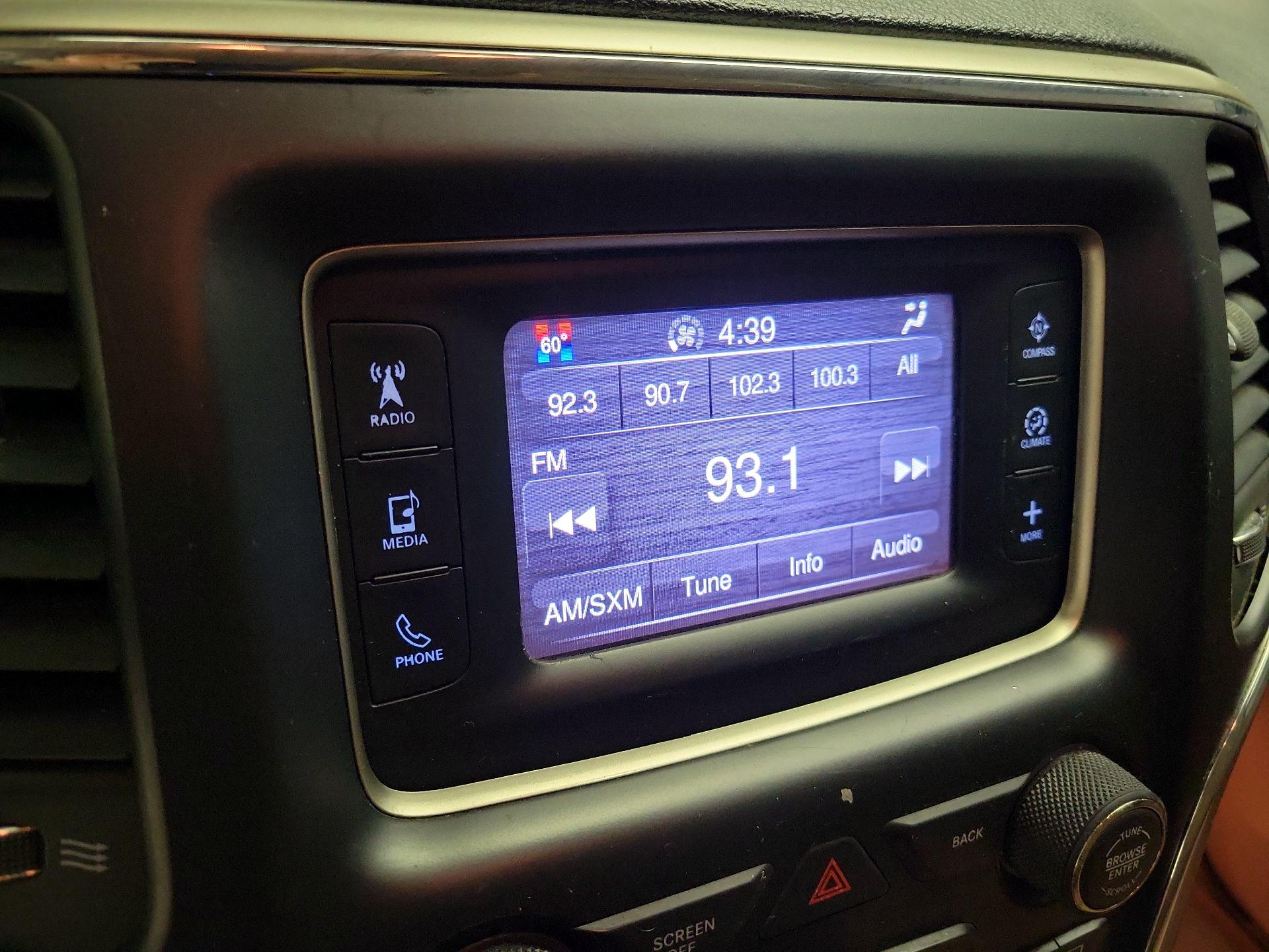 Thumbnail: 2014 Jeep Grand Cherokee - 16