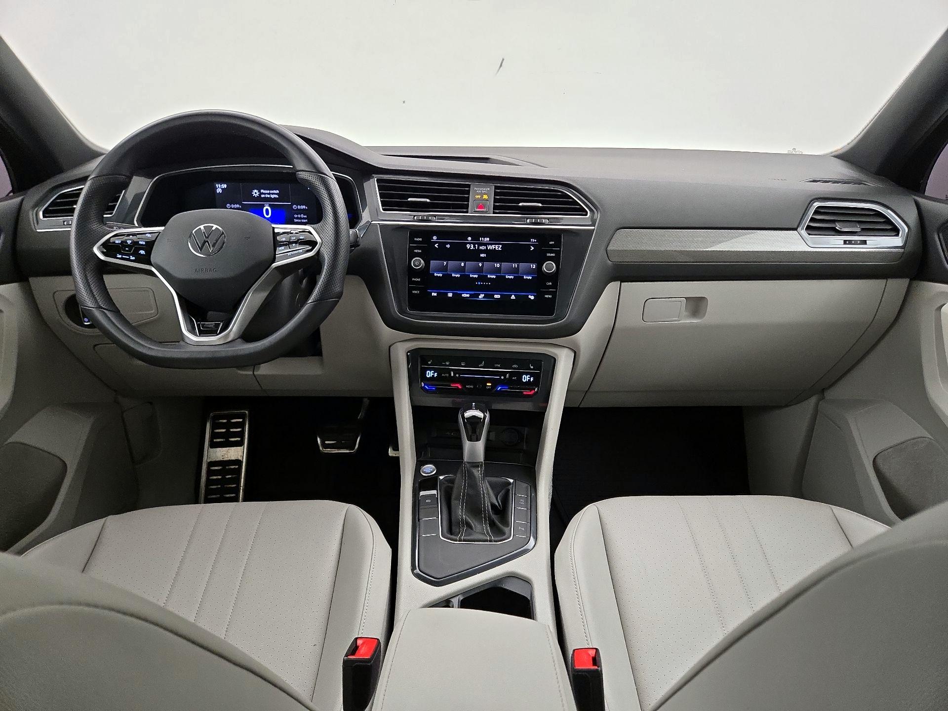 Thumbnail: 2022 Volkswagen Tiguan - 9