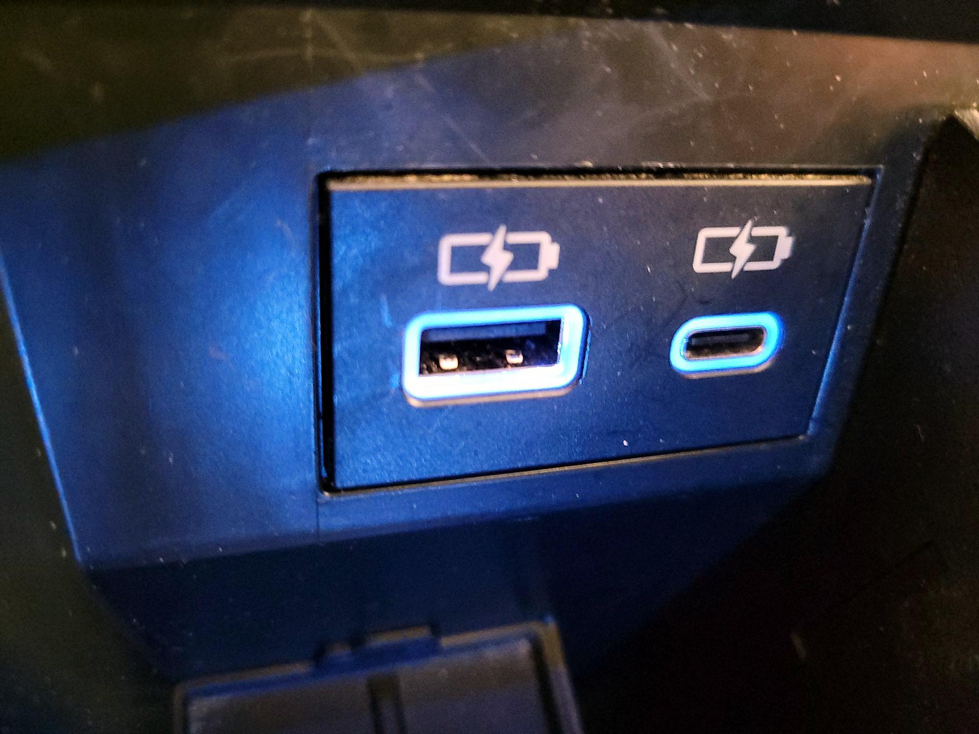 Thumbnail: 2023 Toyota Tundra - 18