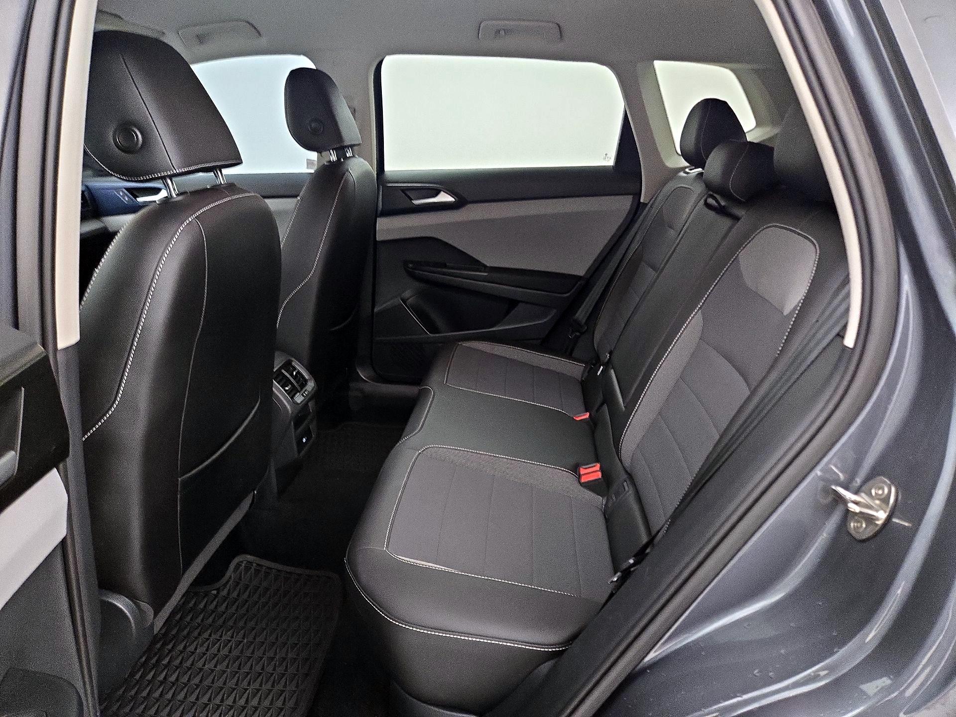 Thumbnail: 2023 Volkswagen Taos - 19