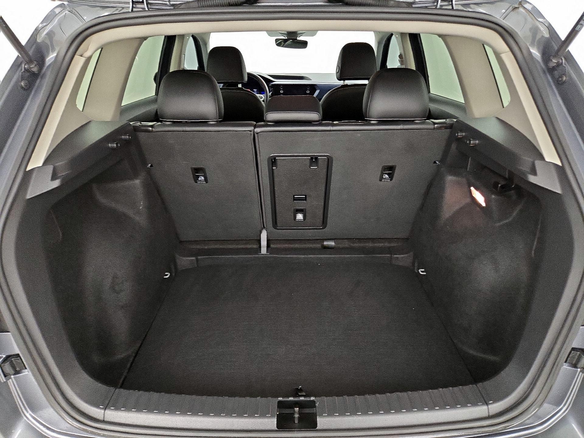 Thumbnail: 2023 Volkswagen Taos - 20