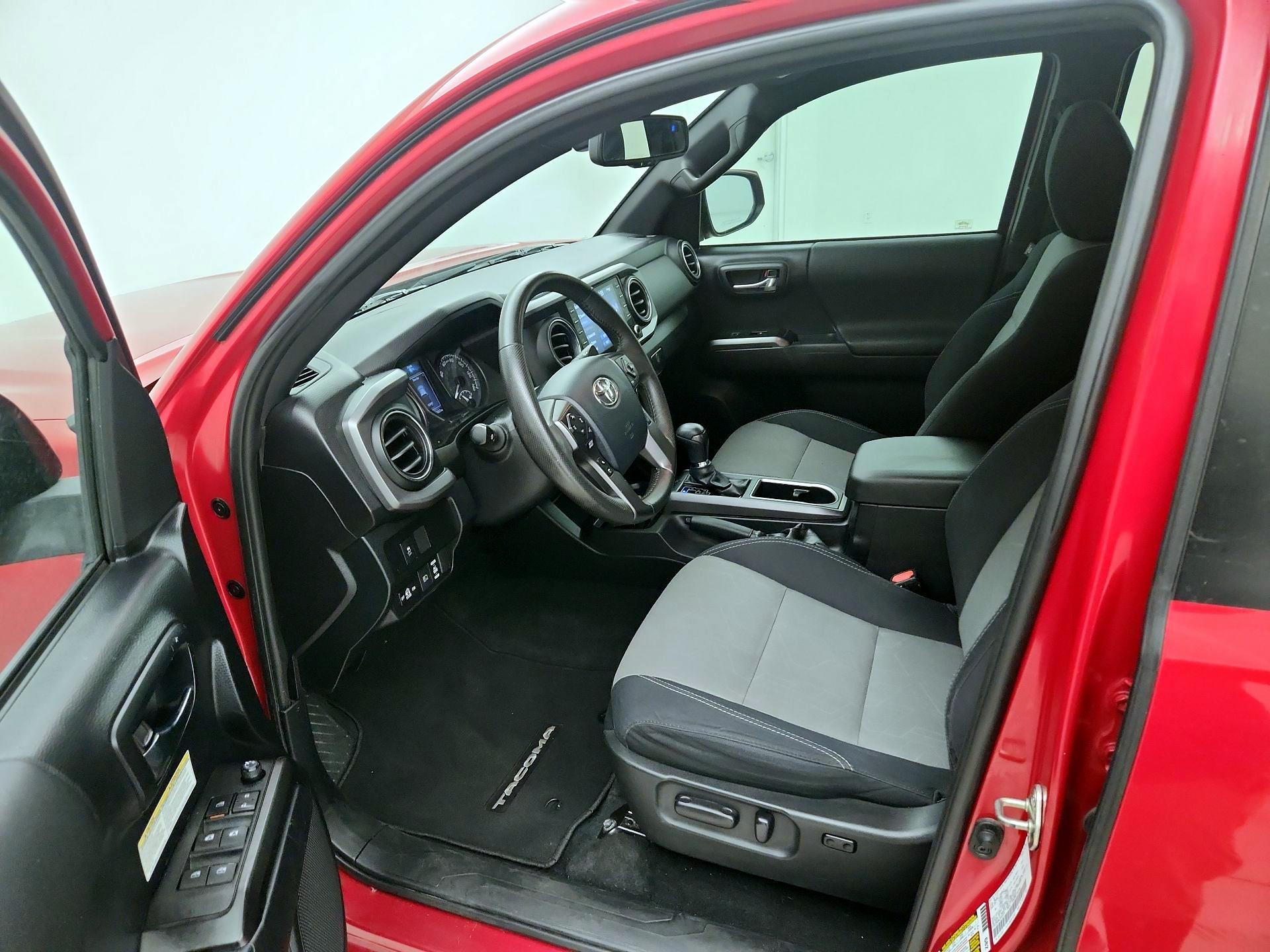 Thumbnail: 2020 Toyota Tacoma - 11