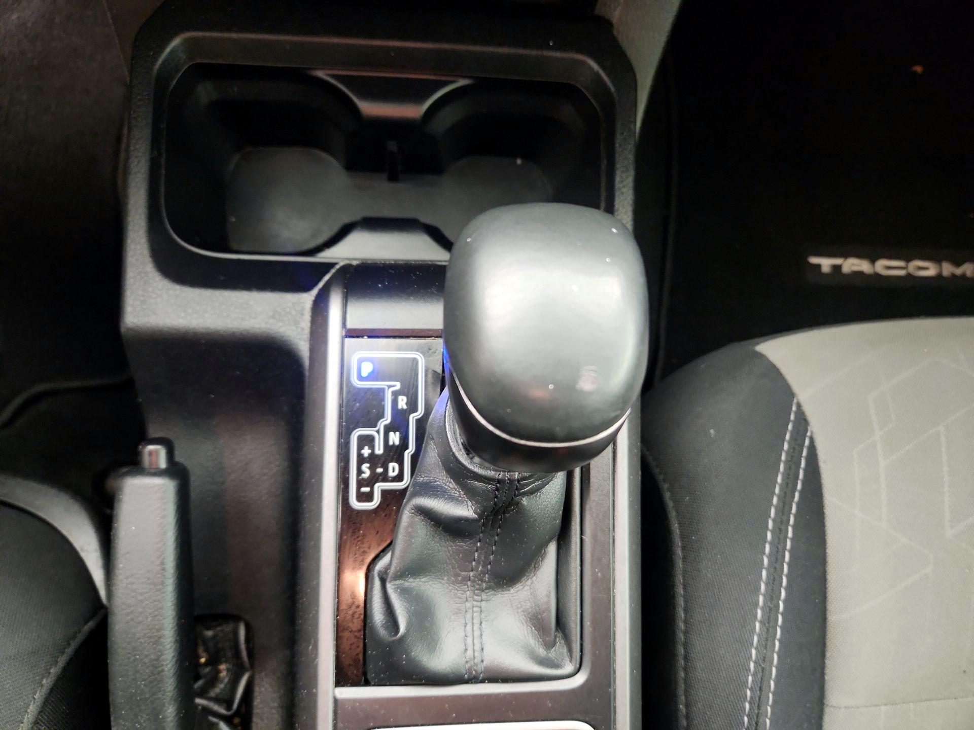 Thumbnail: 2020 Toyota Tacoma - 17