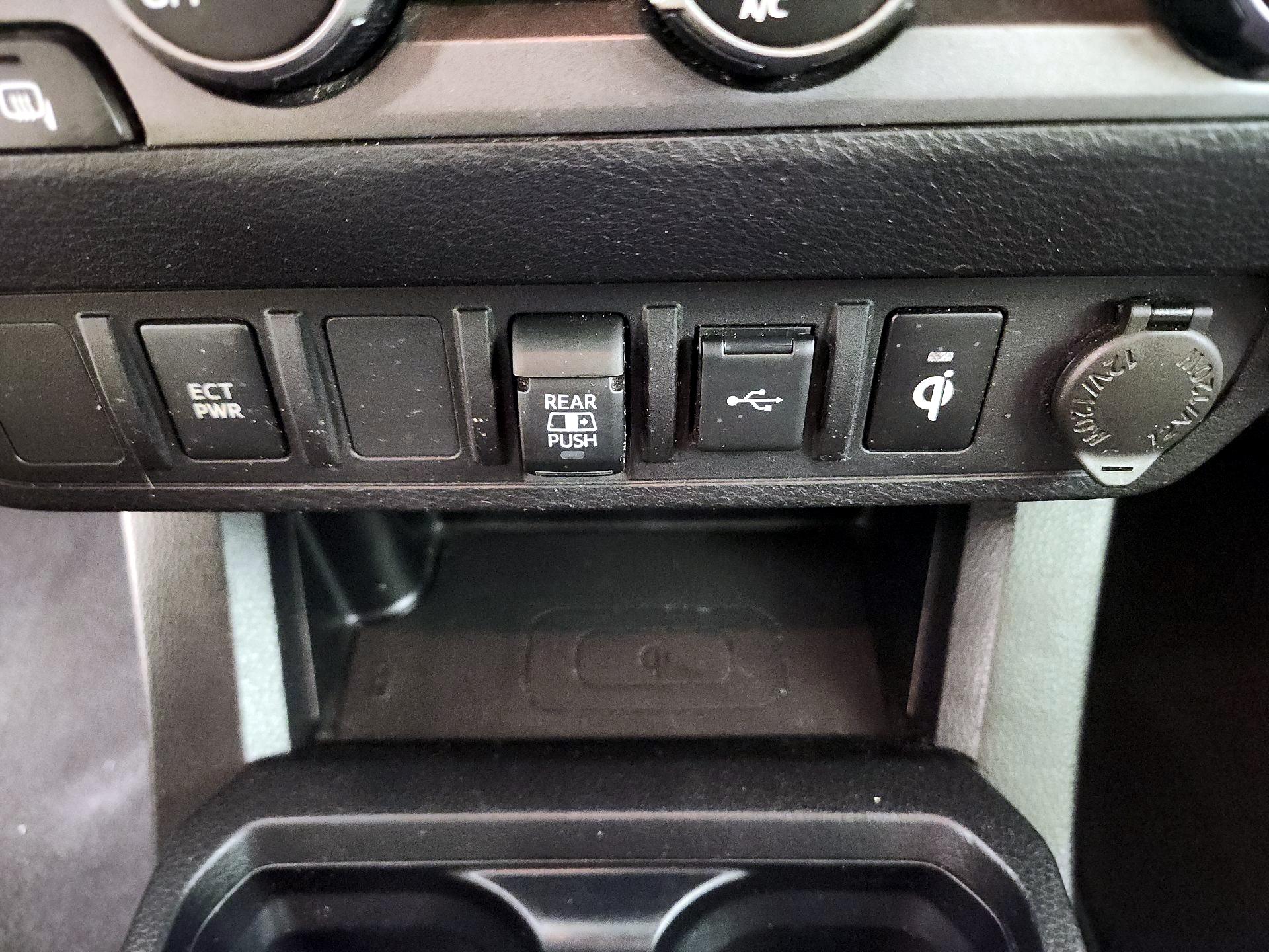 Thumbnail: 2020 Toyota Tacoma - 18