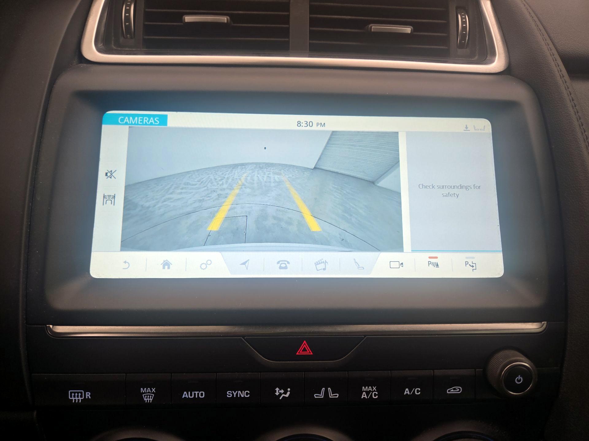 Thumbnail: 2018 Jaguar E-Pace - 15