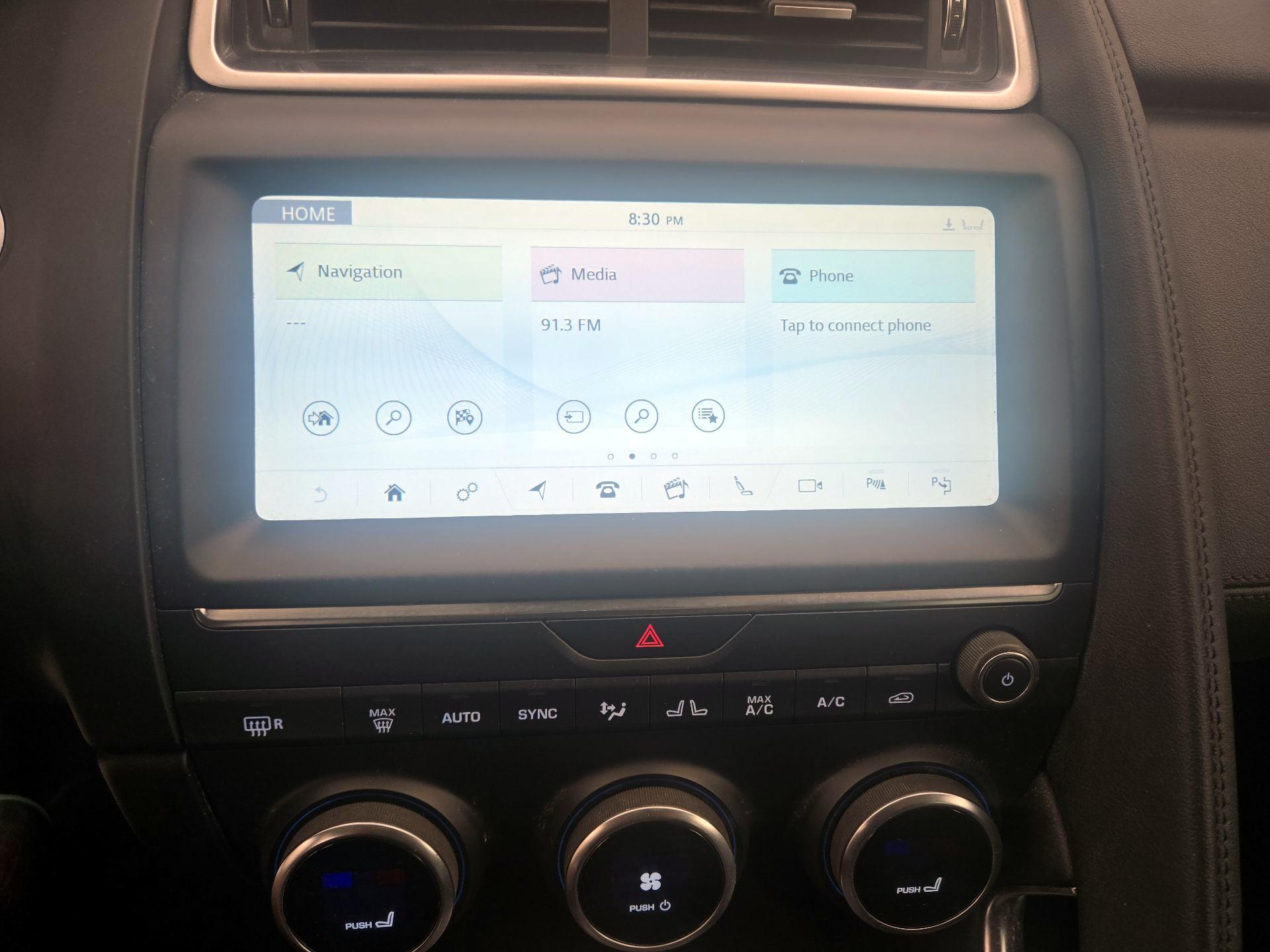 Thumbnail: 2018 Jaguar E-Pace - 16