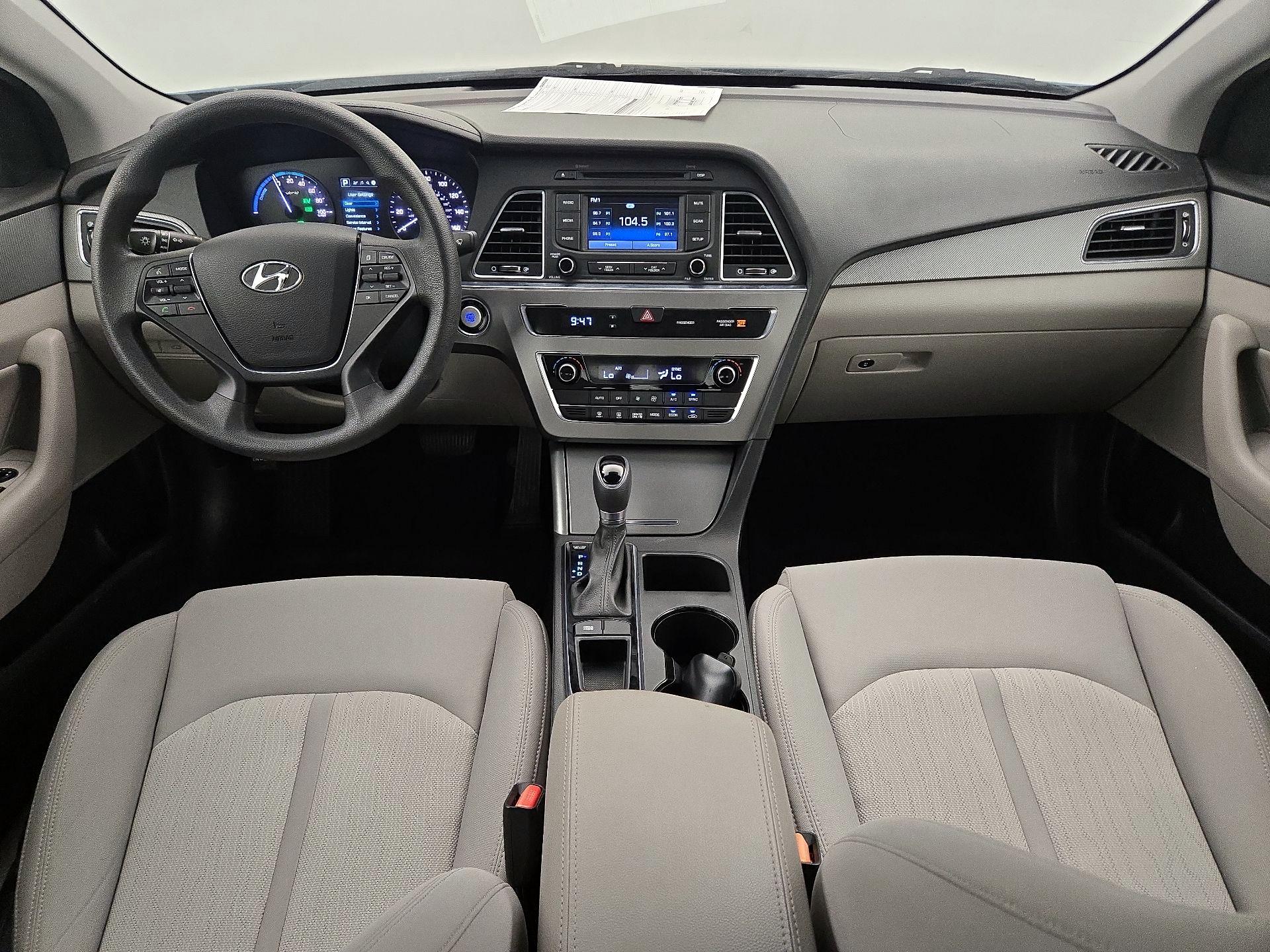 Thumbnail: 2016 Hyundai Sonata - 9