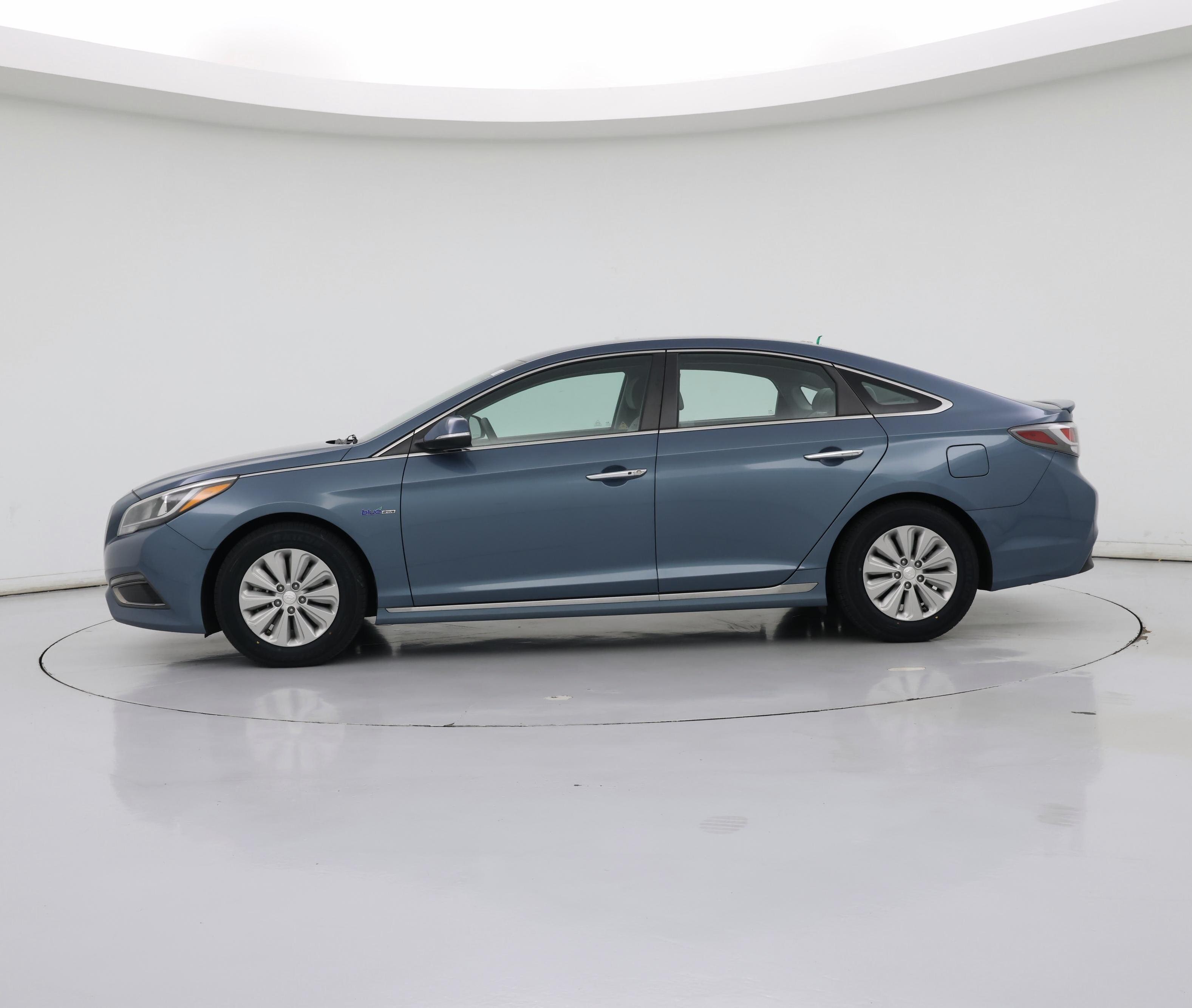 Thumbnail: 2016 Hyundai Sonata - 3