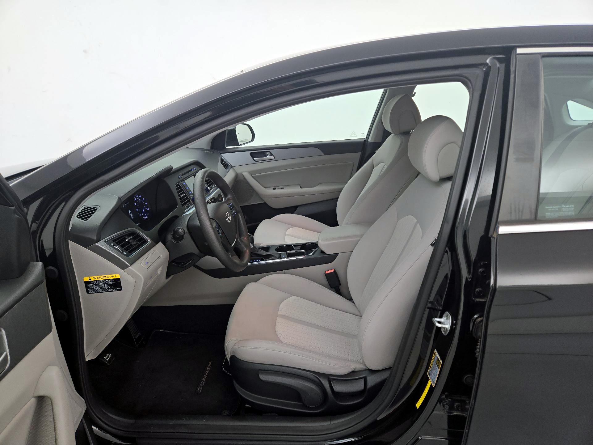 Thumbnail: 2016 Hyundai Sonata - 11