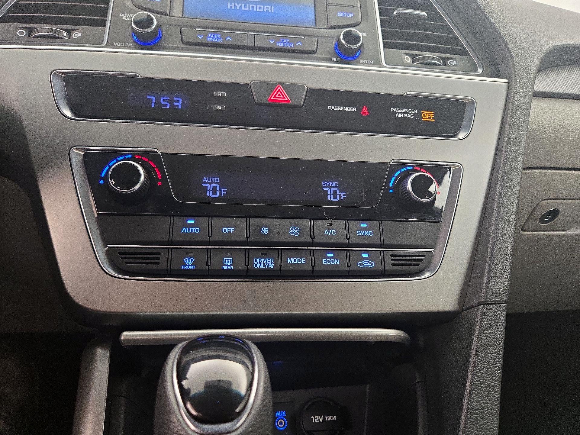 Thumbnail: 2016 Hyundai Sonata - 16