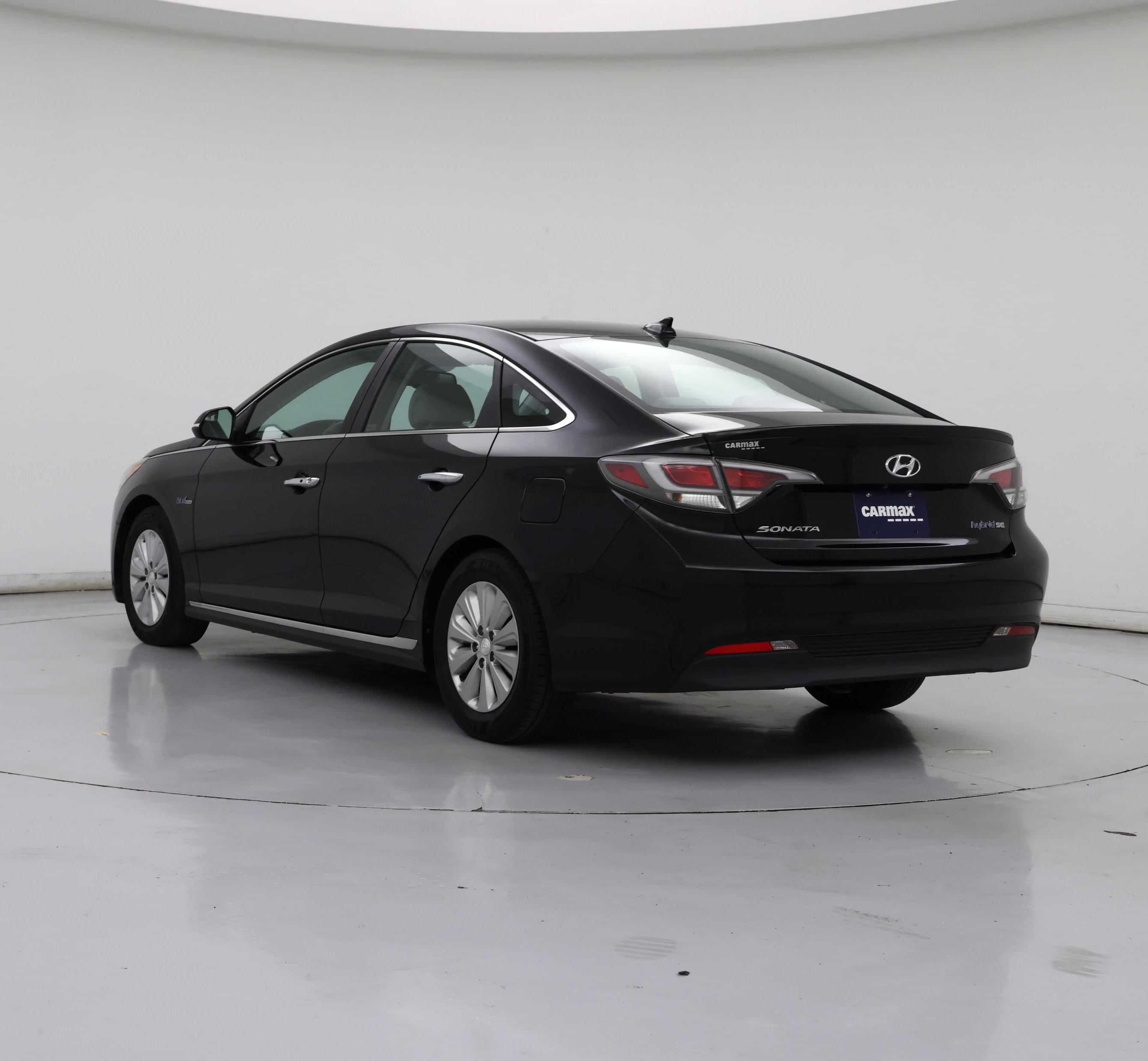Thumbnail: 2016 Hyundai Sonata - 2