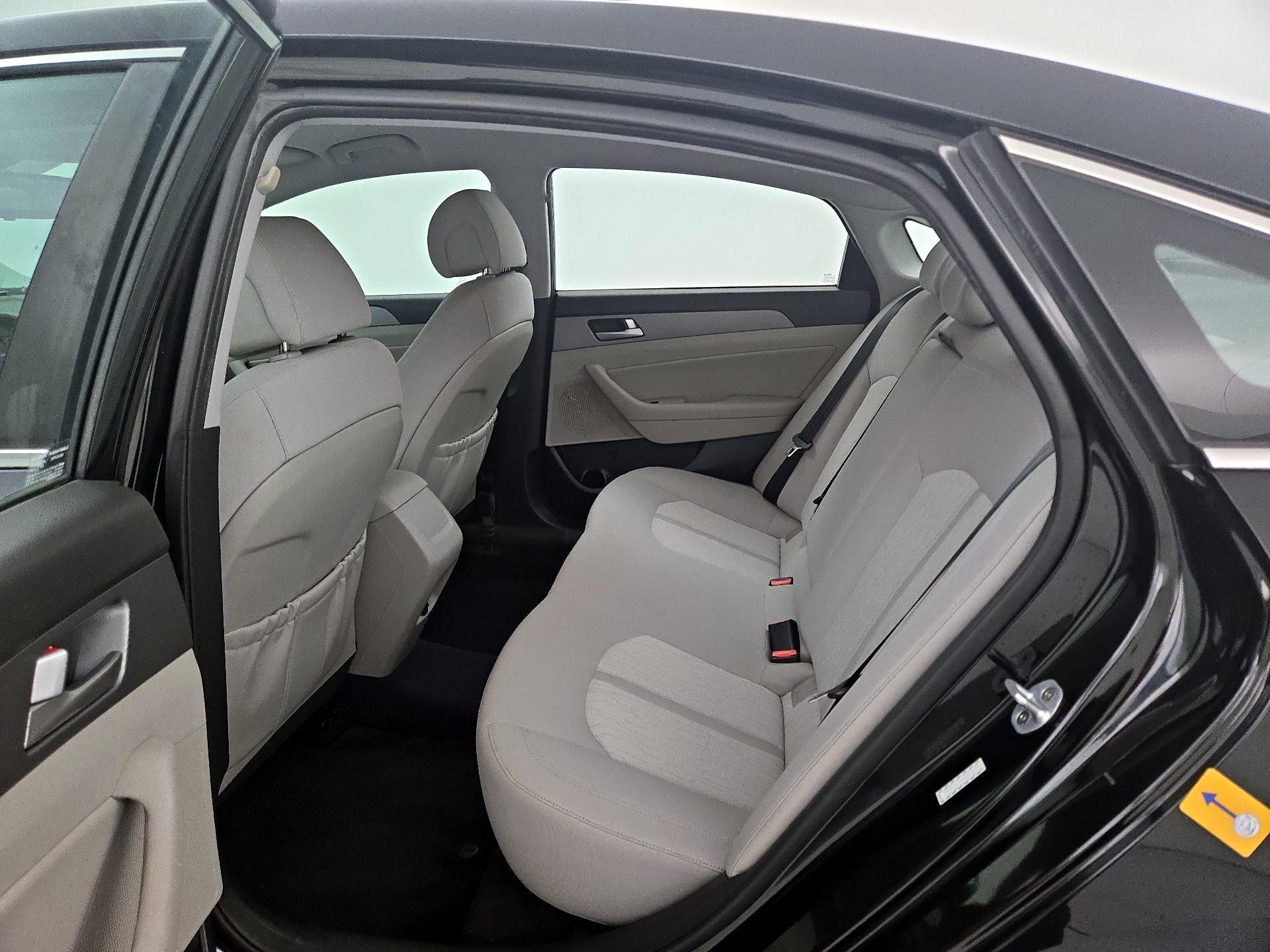 Thumbnail: 2016 Hyundai Sonata - 19