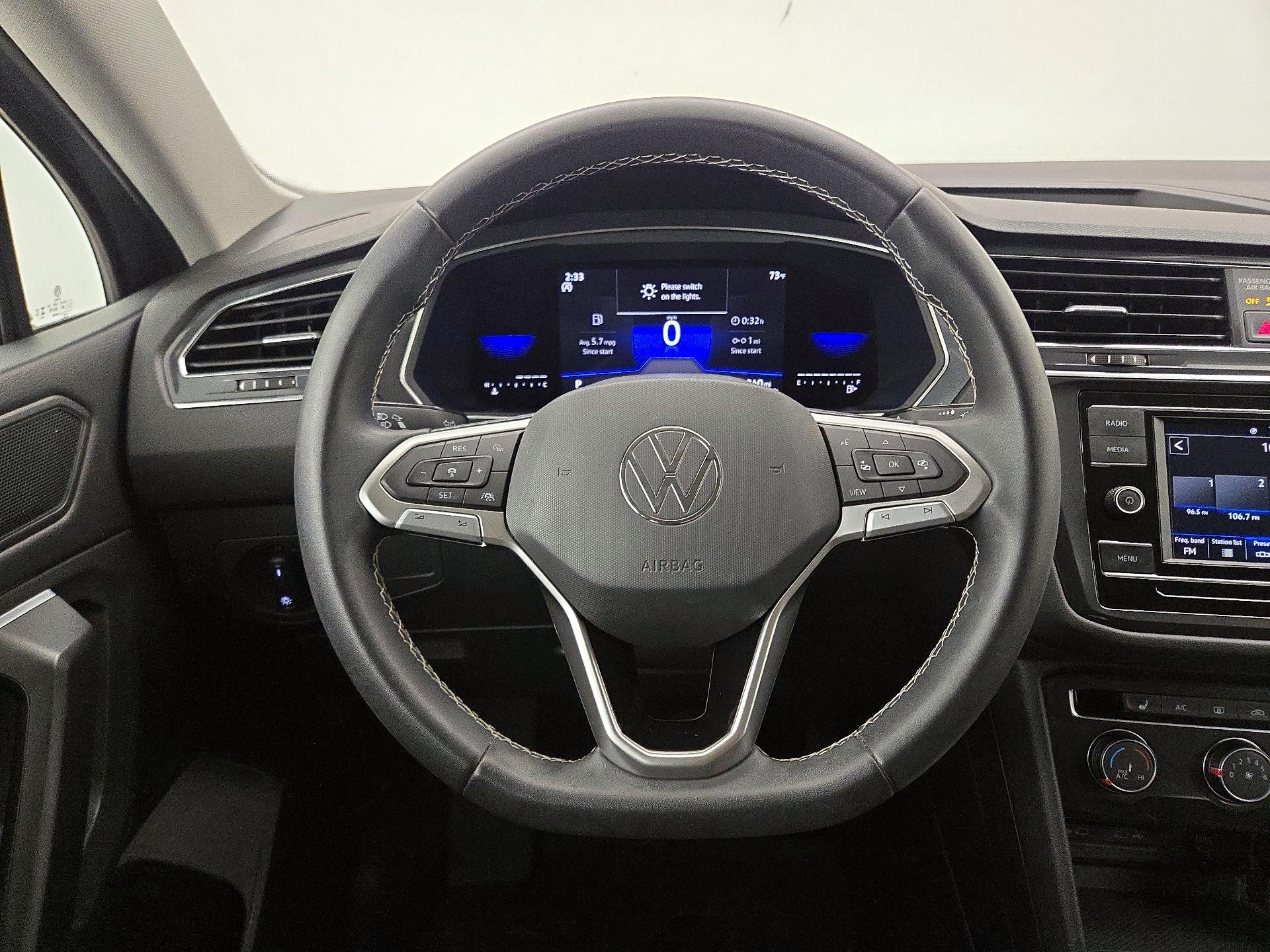 Thumbnail: 2023 Volkswagen Tiguan - 10