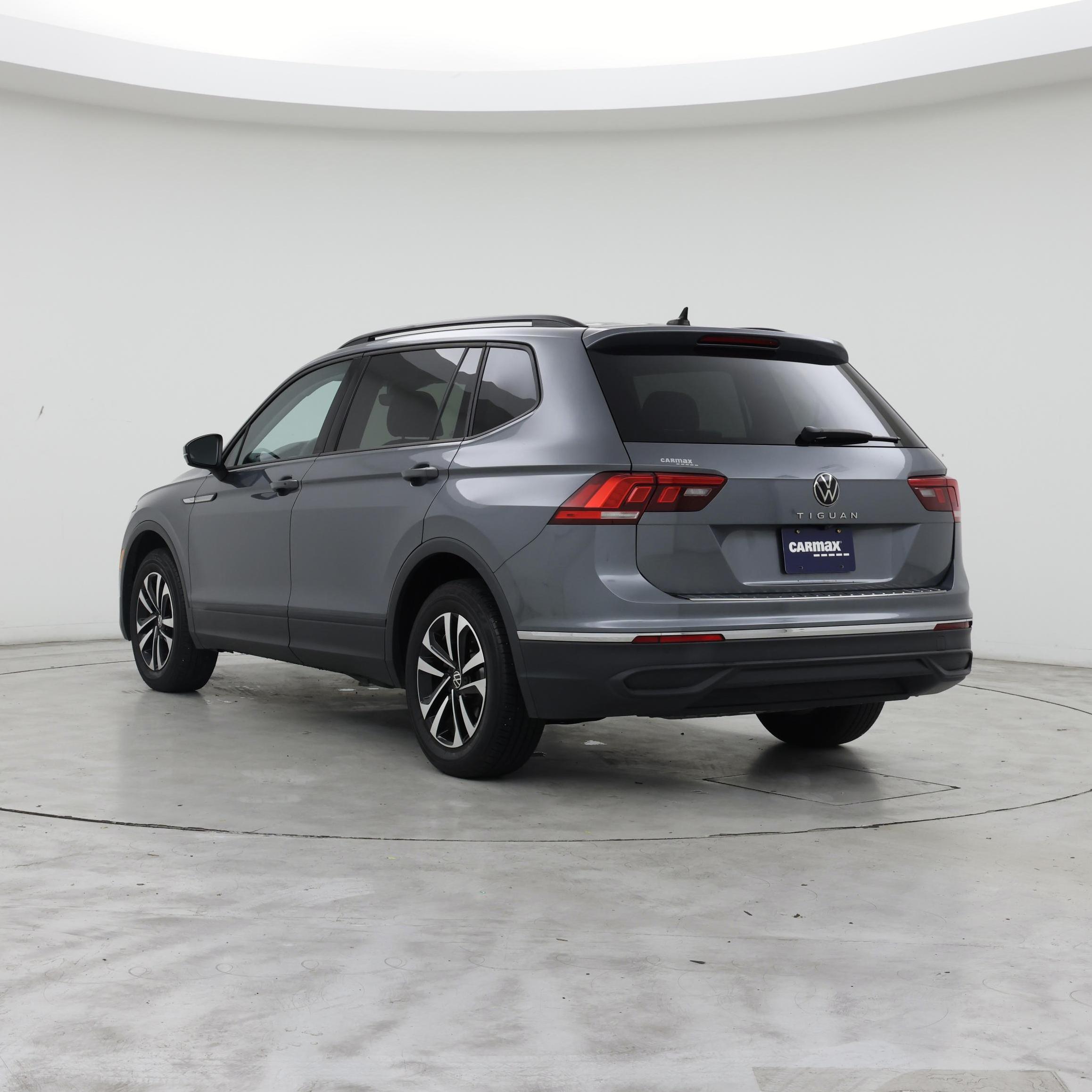 Thumbnail: 2023 Volkswagen Tiguan - 2