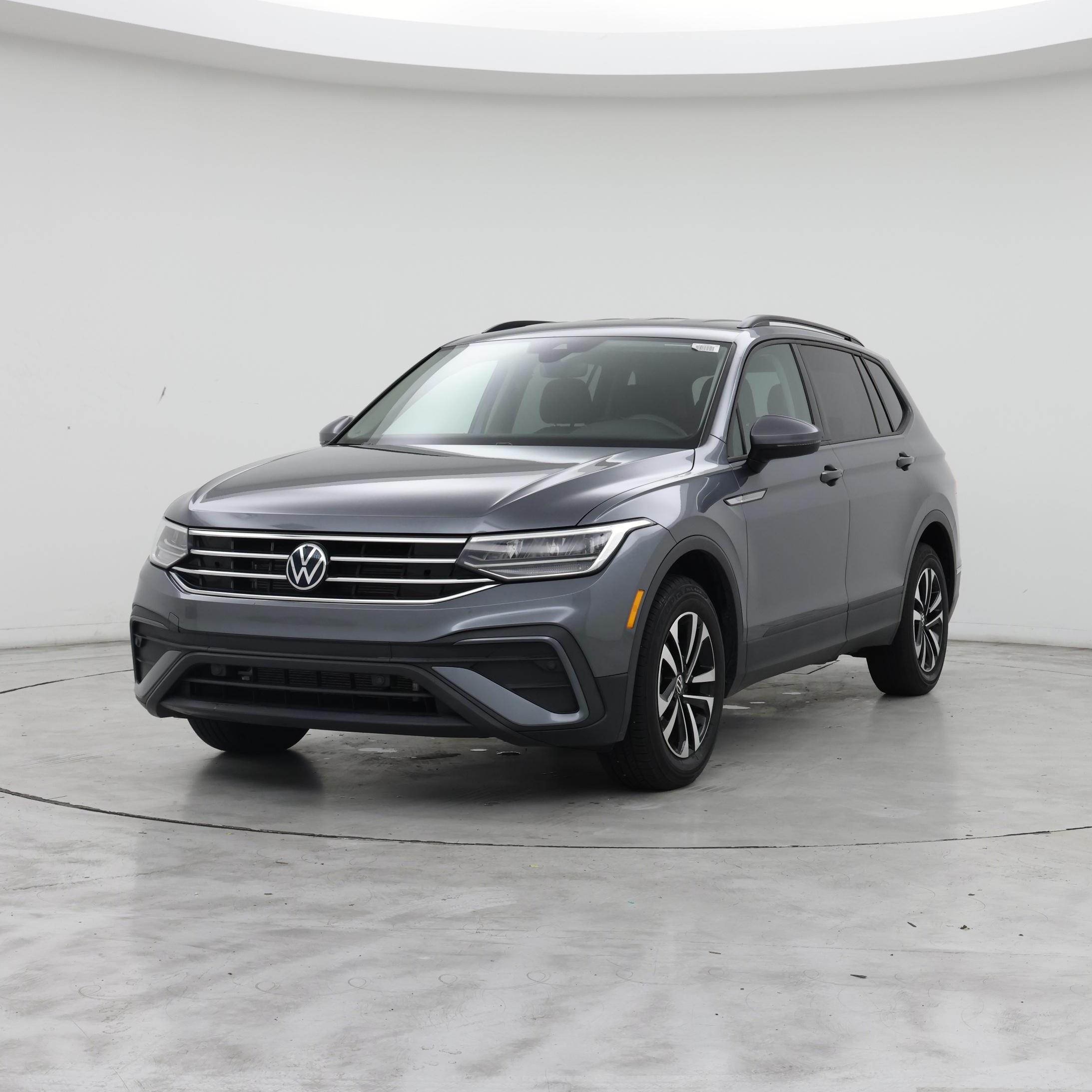 Thumbnail: 2023 Volkswagen Tiguan - 4