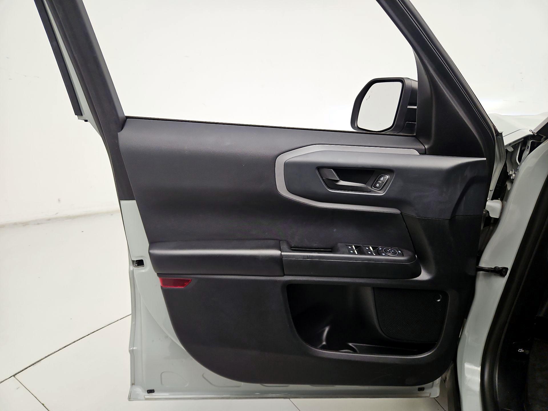 Thumbnail: 2021 Ford Bronco Sport - 12