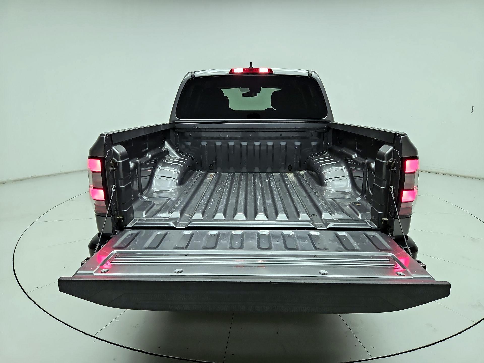 Thumbnail: 2022 Nissan Frontier - 18