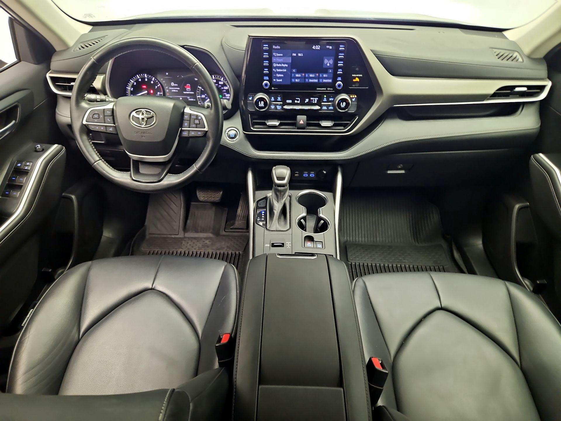 Thumbnail: 2022 Toyota Highlander - 9
