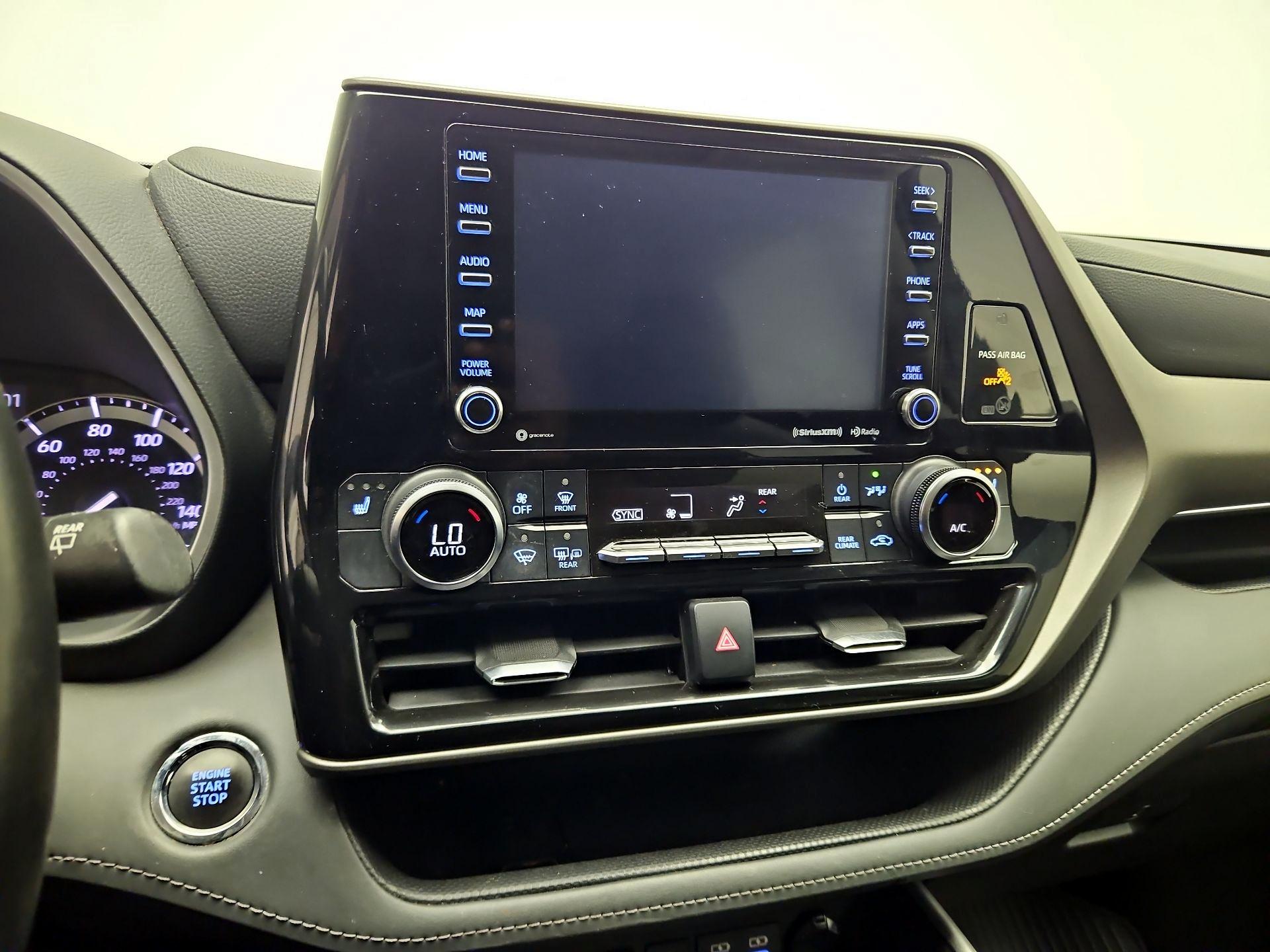 Thumbnail: 2022 Toyota Highlander - 15