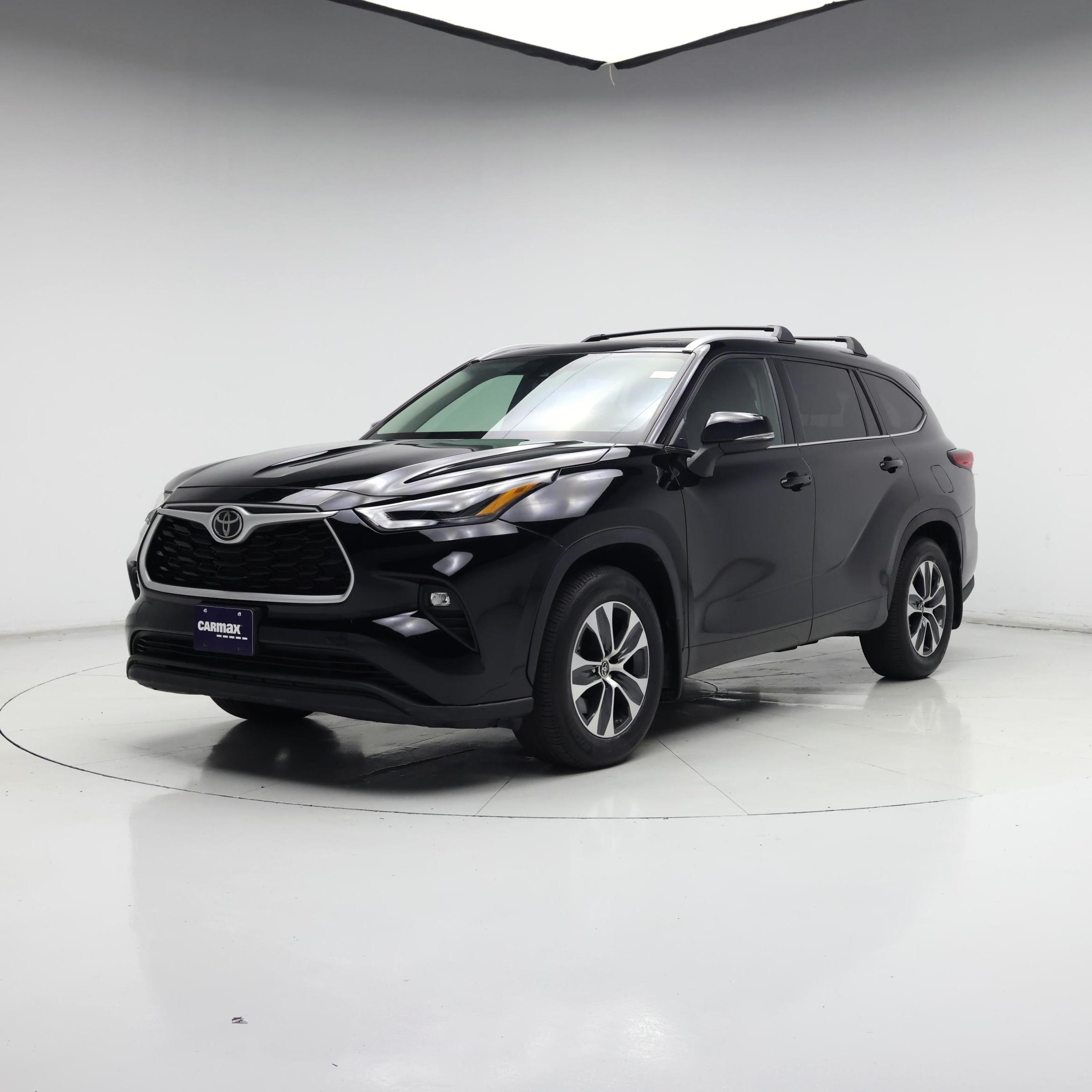 Thumbnail: 2022 Toyota Highlander - 4