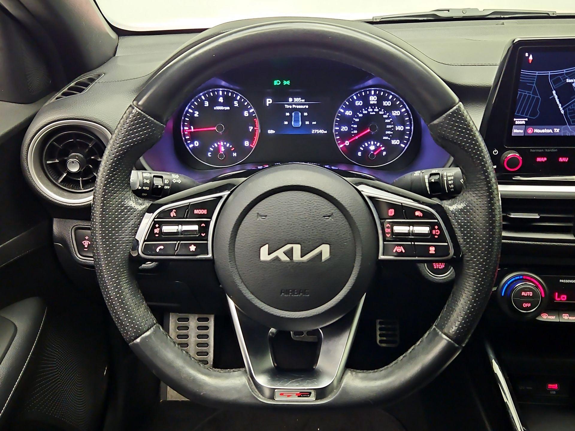 Thumbnail: 2022 Kia Forte - 10