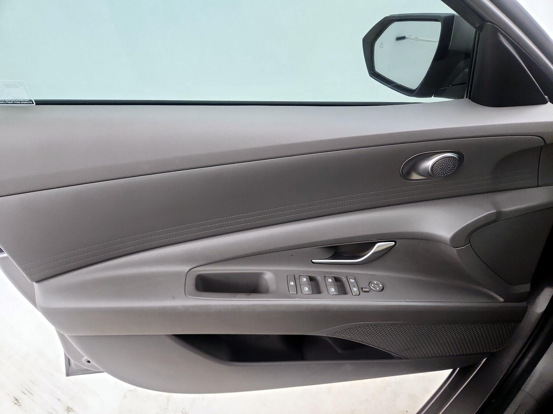 Thumbnail: 2021 Hyundai Elantra - 12