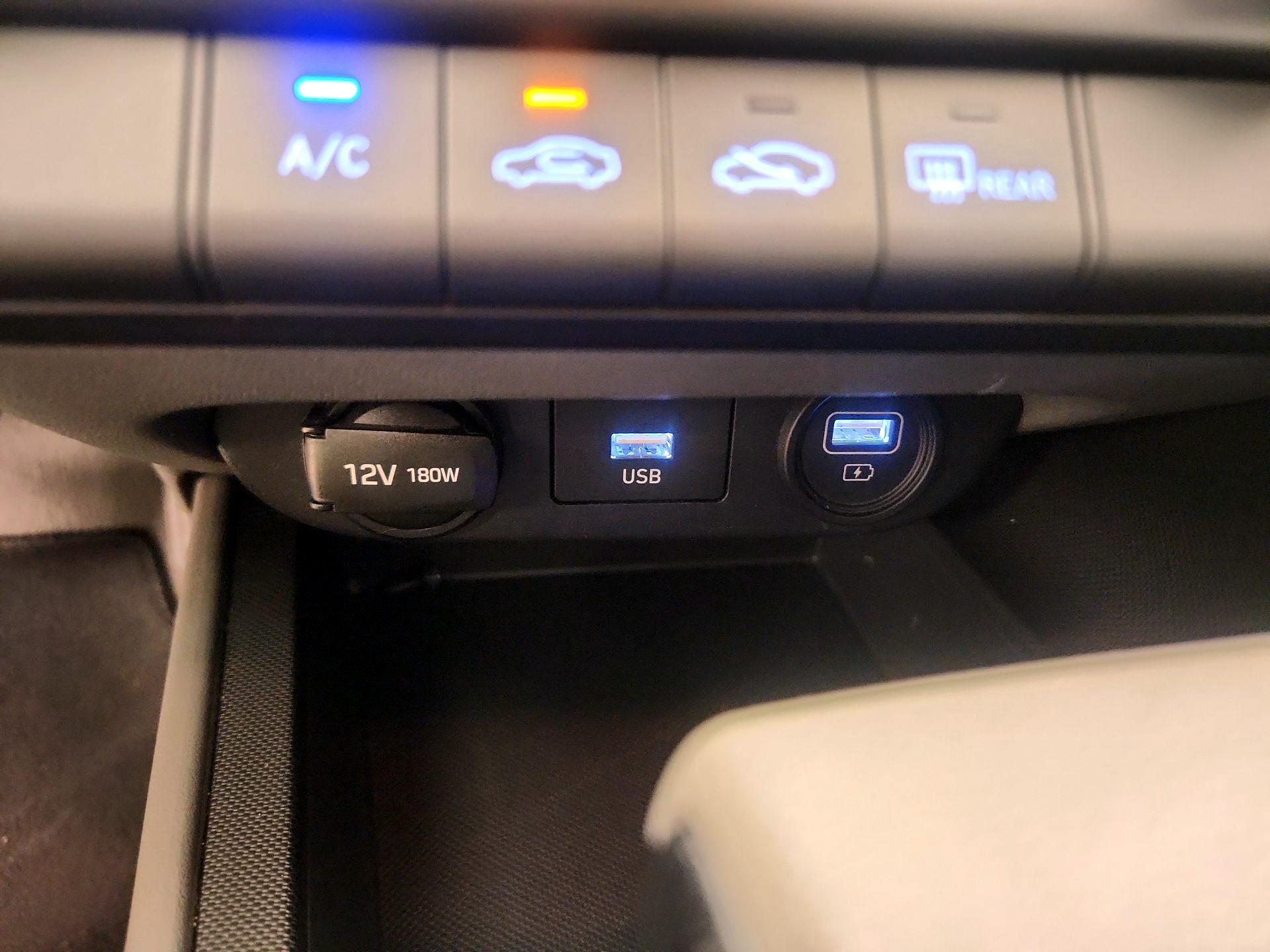 Thumbnail: 2021 Hyundai Elantra - 18