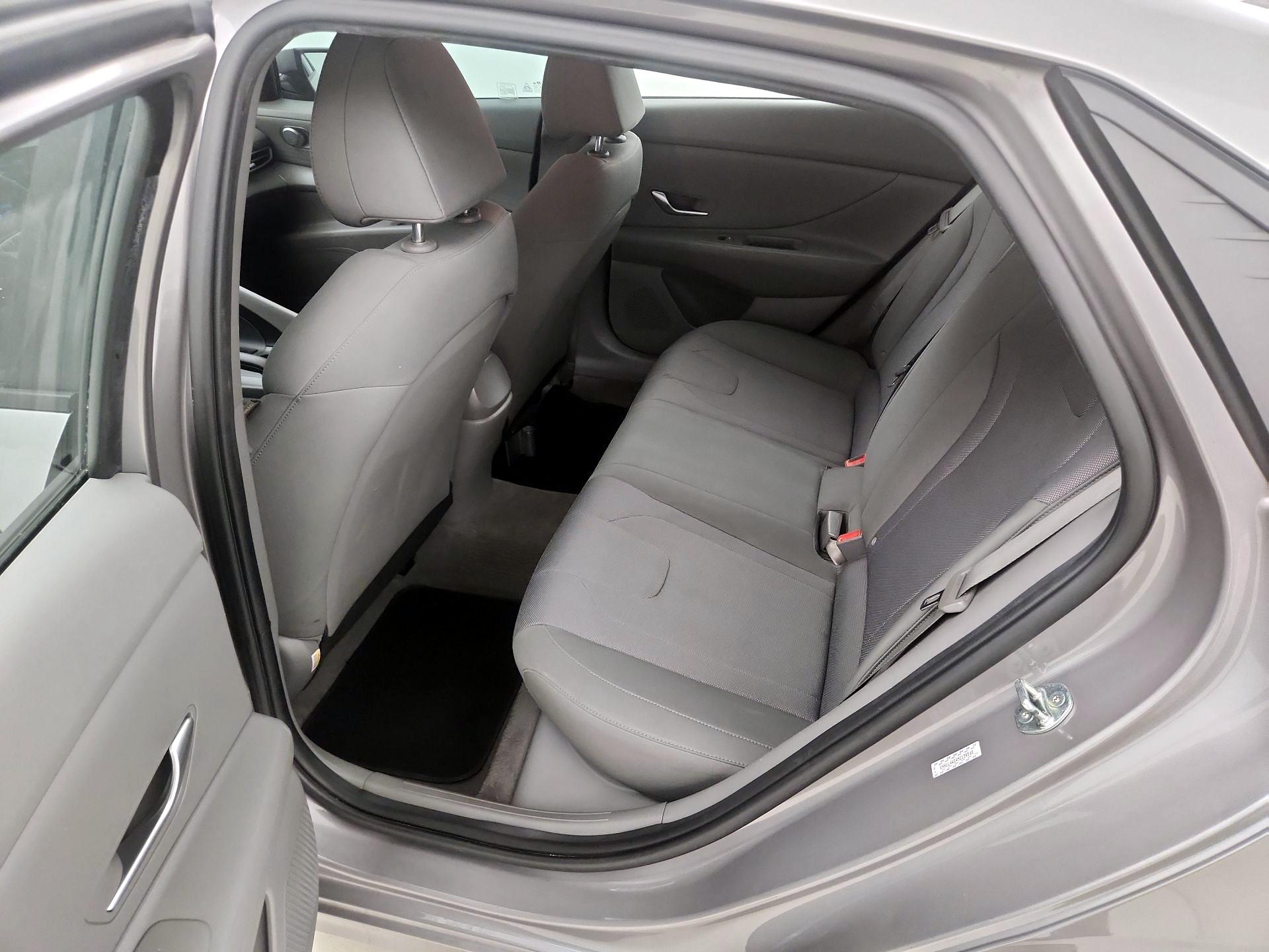 Thumbnail: 2021 Hyundai Elantra - 19