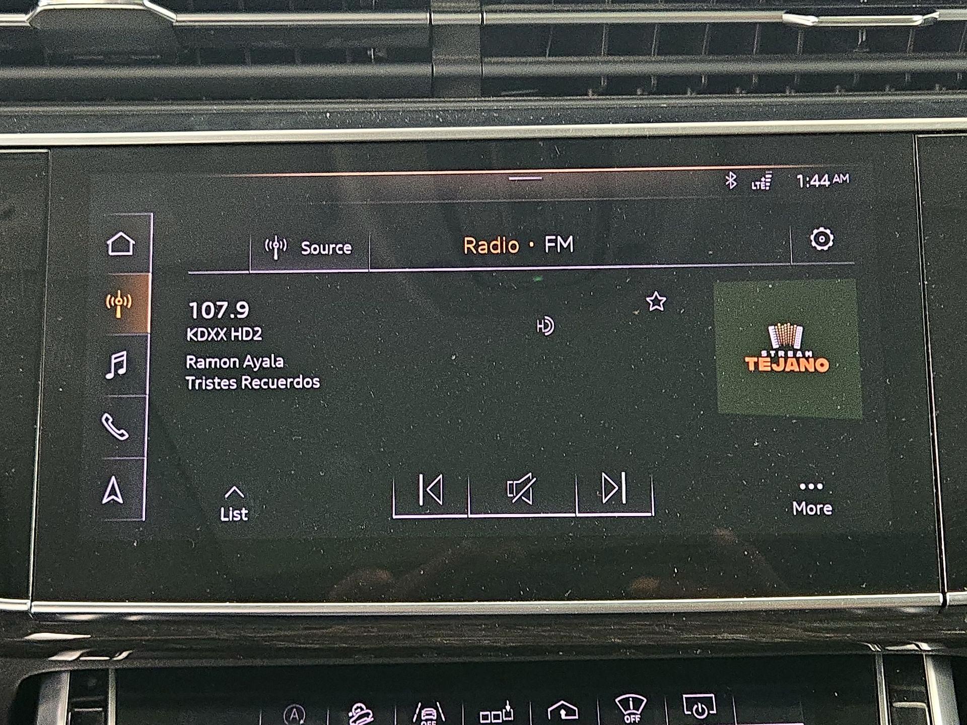 Thumbnail: 2019 Audi Q8 - 16