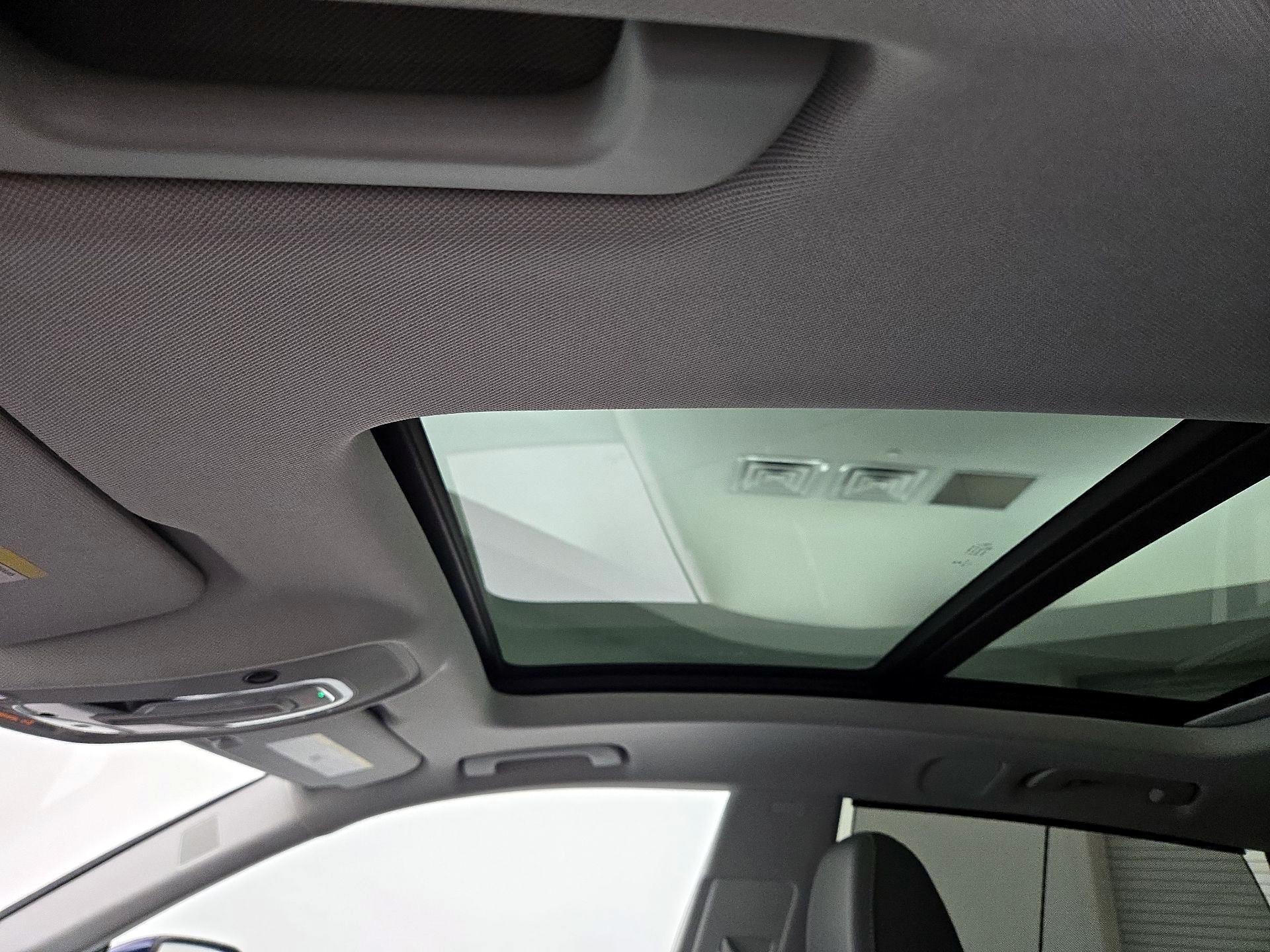 Thumbnail: 2019 Audi Q8 - 20