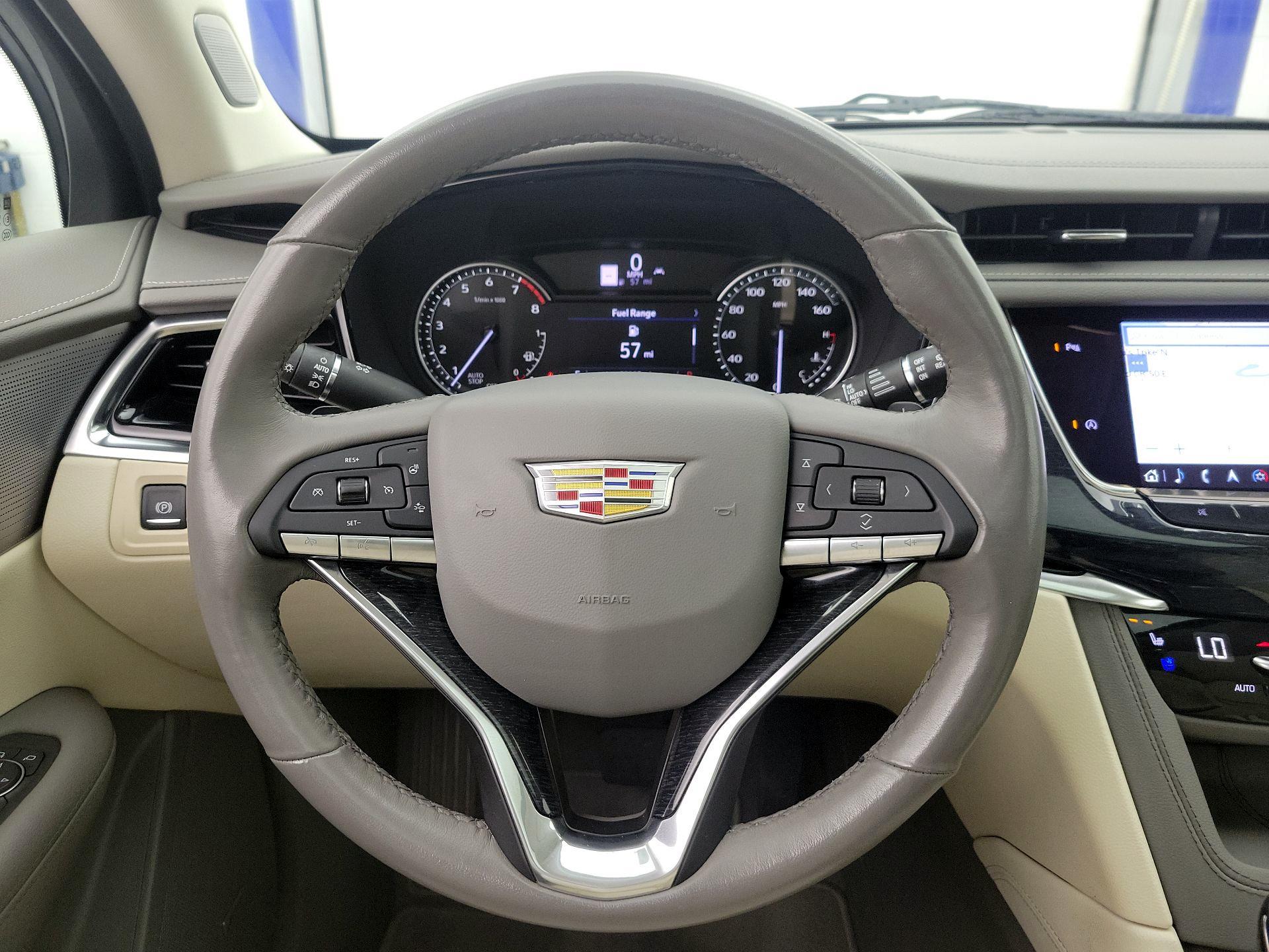 Thumbnail: 2023 Cadillac XT6 - 10