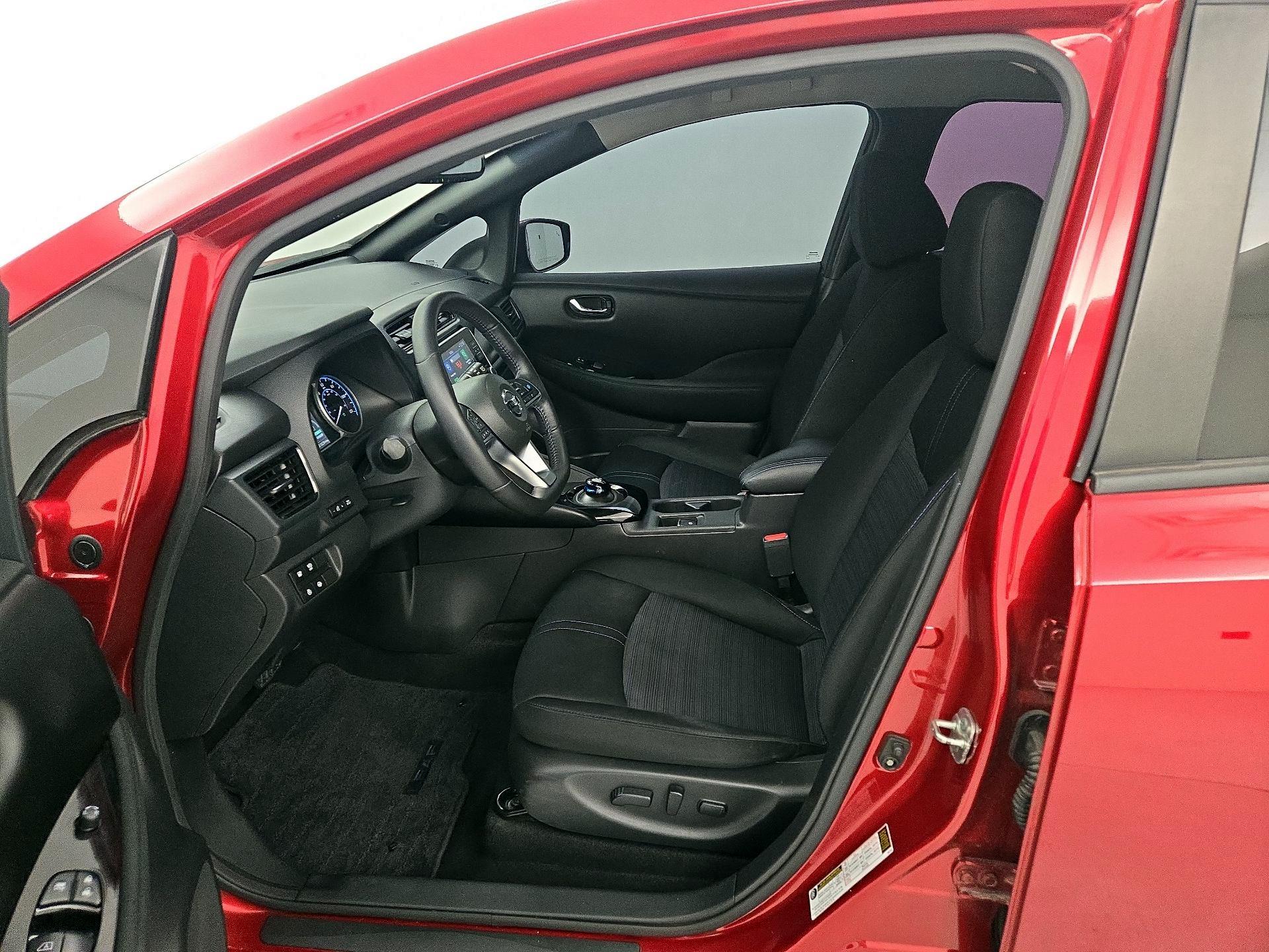 Thumbnail: 2022 Nissan Leaf - 9