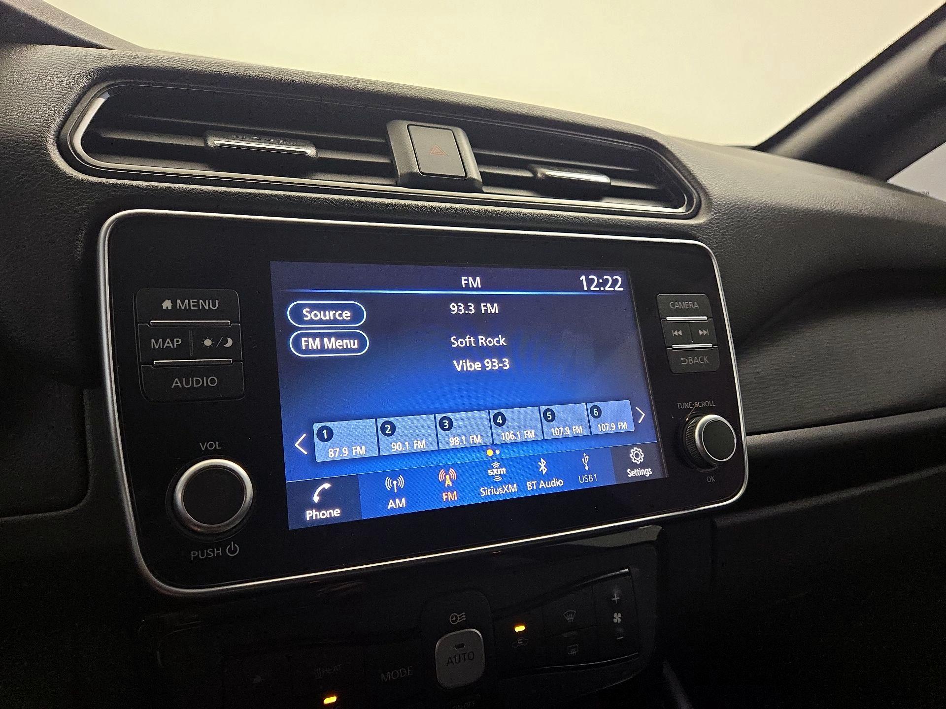 Thumbnail: 2022 Nissan Leaf - 14