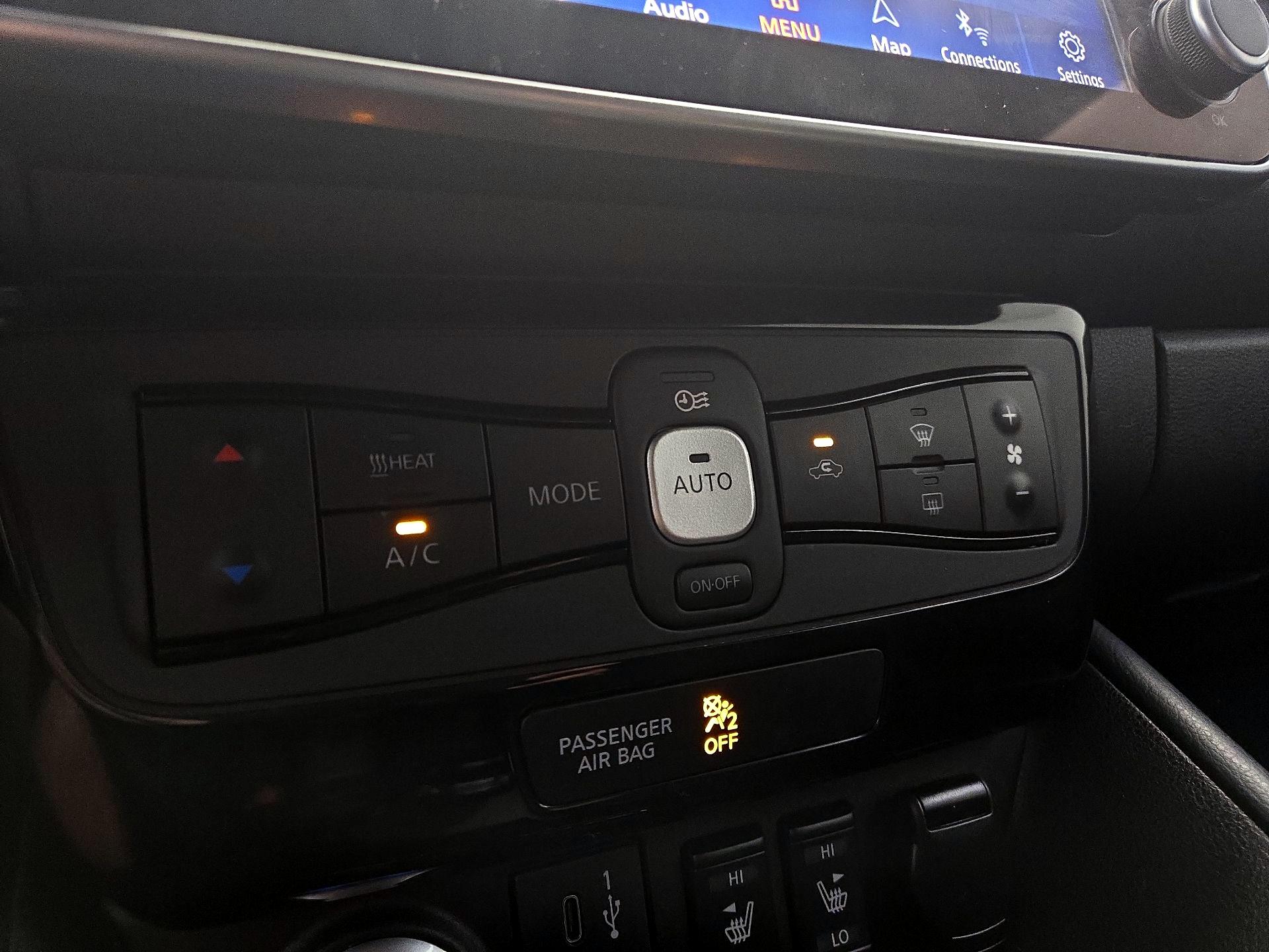 Thumbnail: 2022 Nissan Leaf - 15