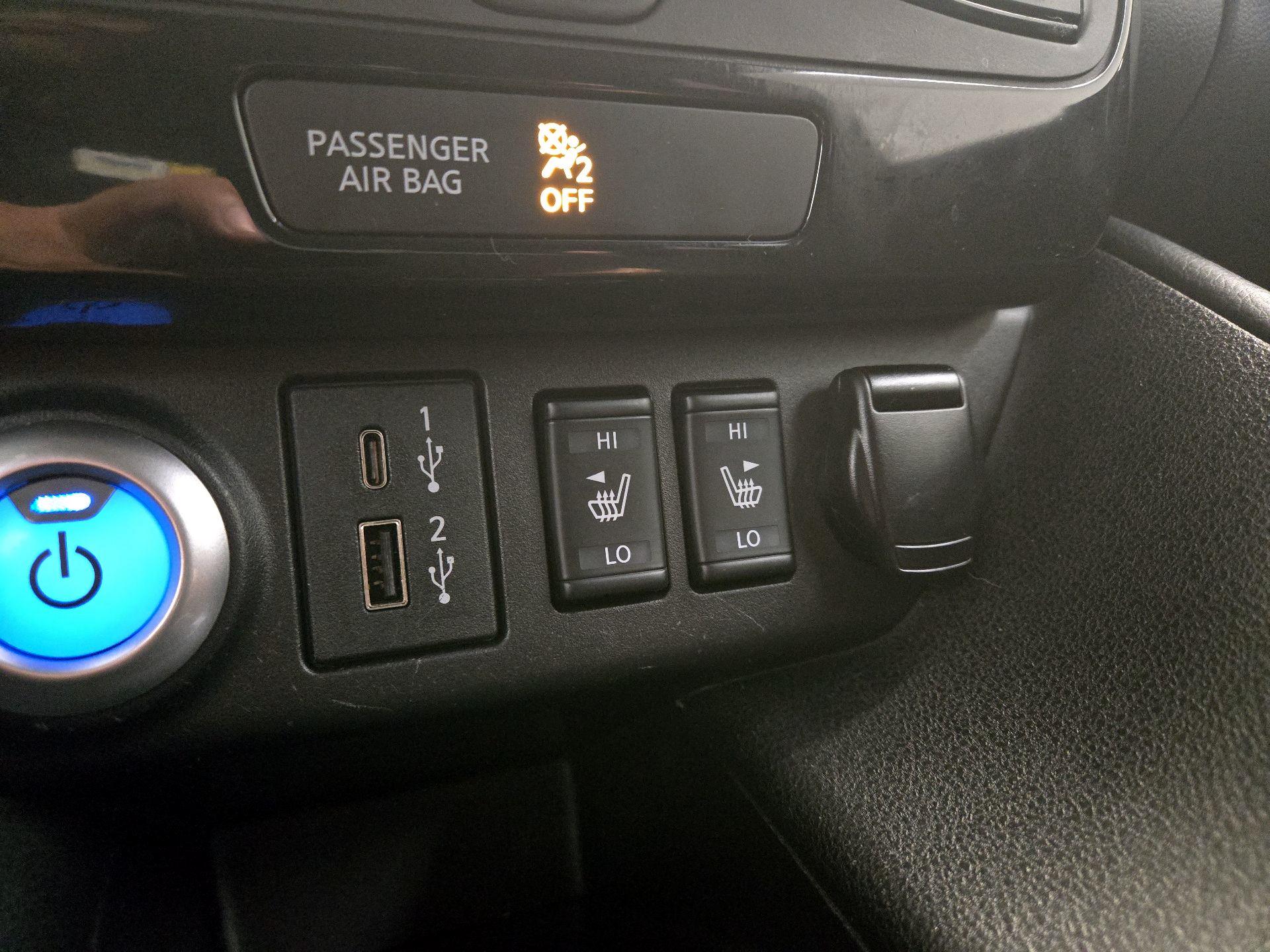 Thumbnail: 2022 Nissan Leaf - 17