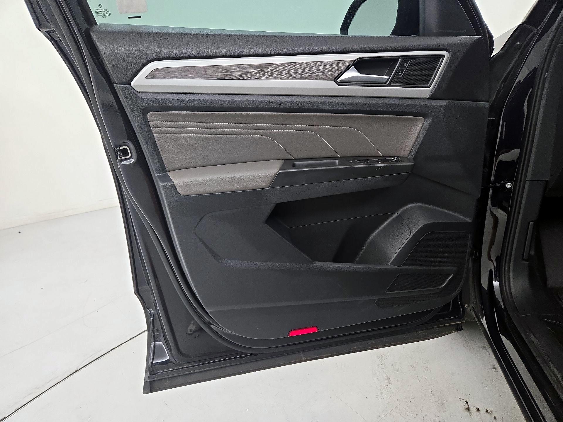 Thumbnail: 2022 Volkswagen Atlas - 12